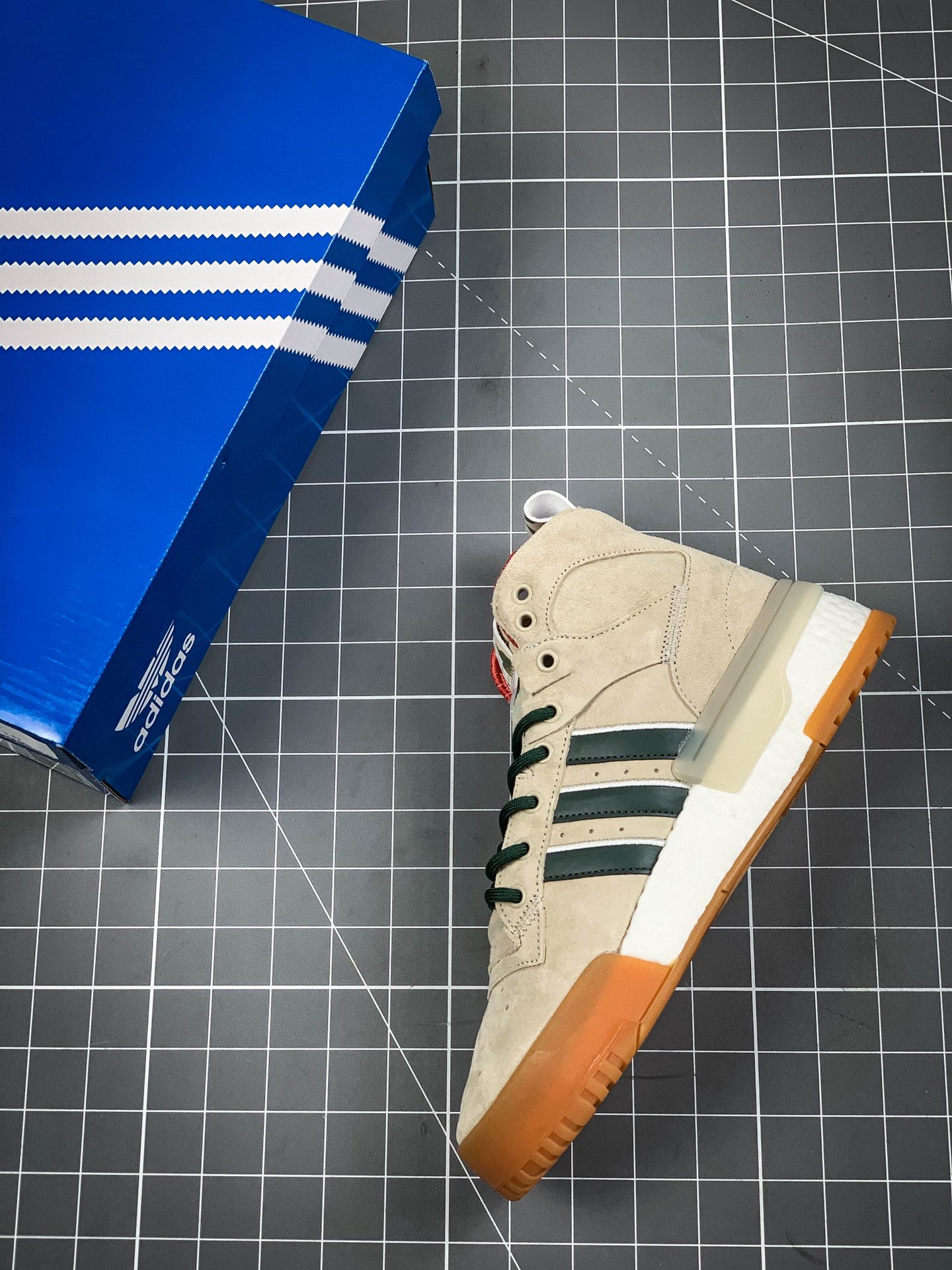 240  Adidas 阿迪达斯 Rivalry RM CHI 三叶草 BOOST中底 中性高帮皮面男女休闲板鞋 F35091