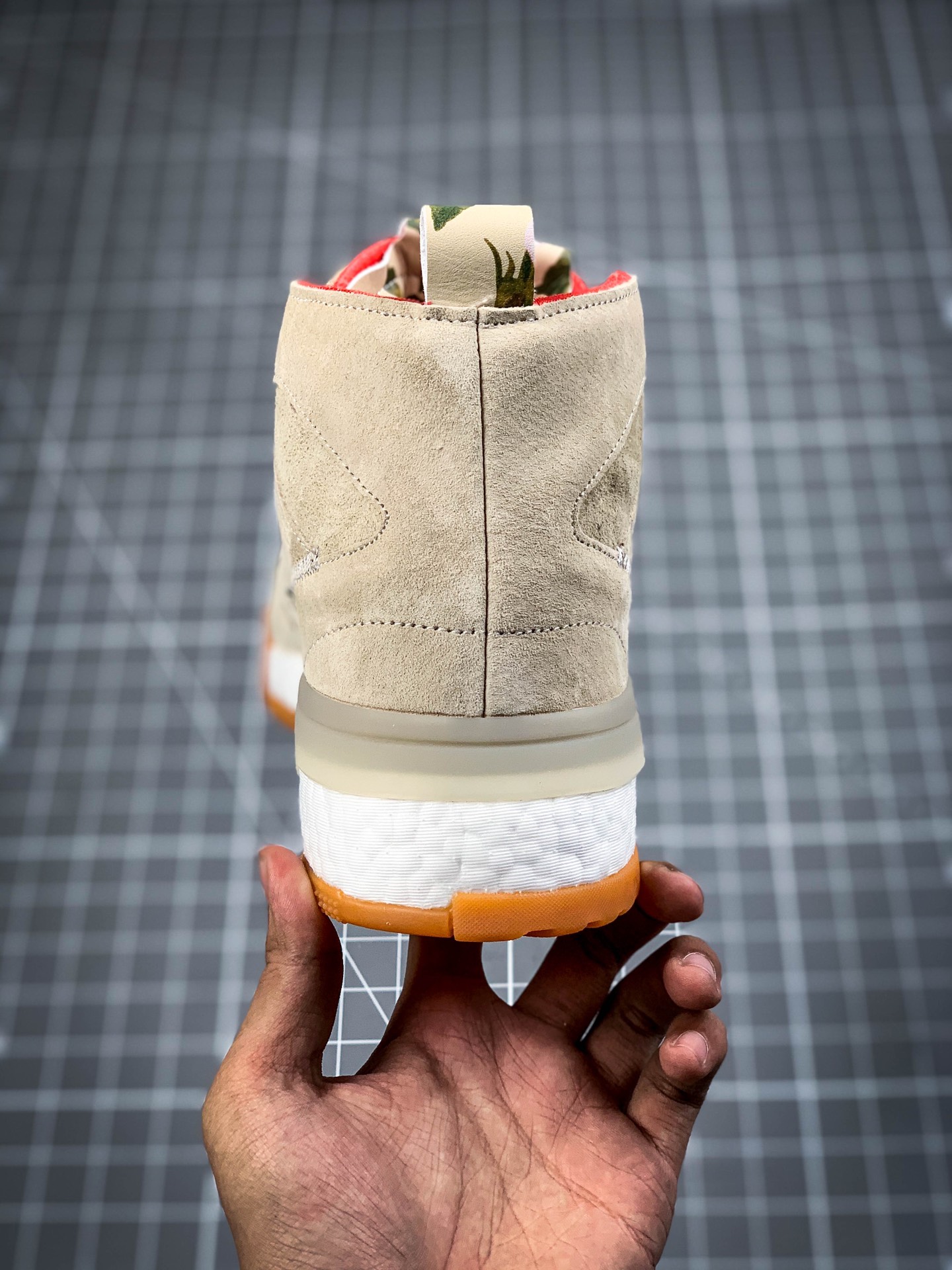 240  Adidas 阿迪达斯 Rivalry RM CHI 三叶草 BOOST中底 中性高帮皮面男女休闲板鞋 F35091
