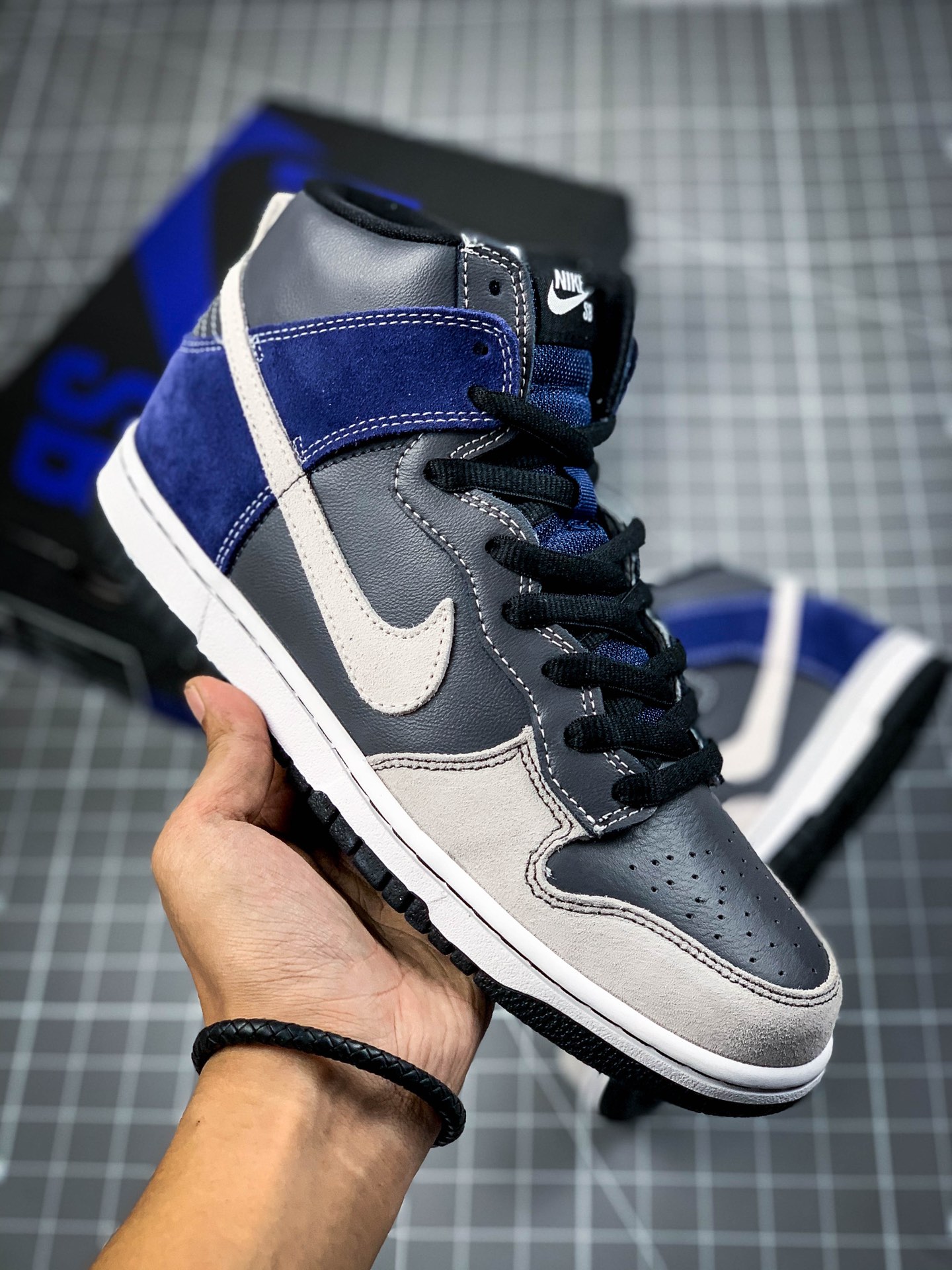 260  Nike SB Zoom Dunk High 高帮运动休闲滑板鞋 305050-015