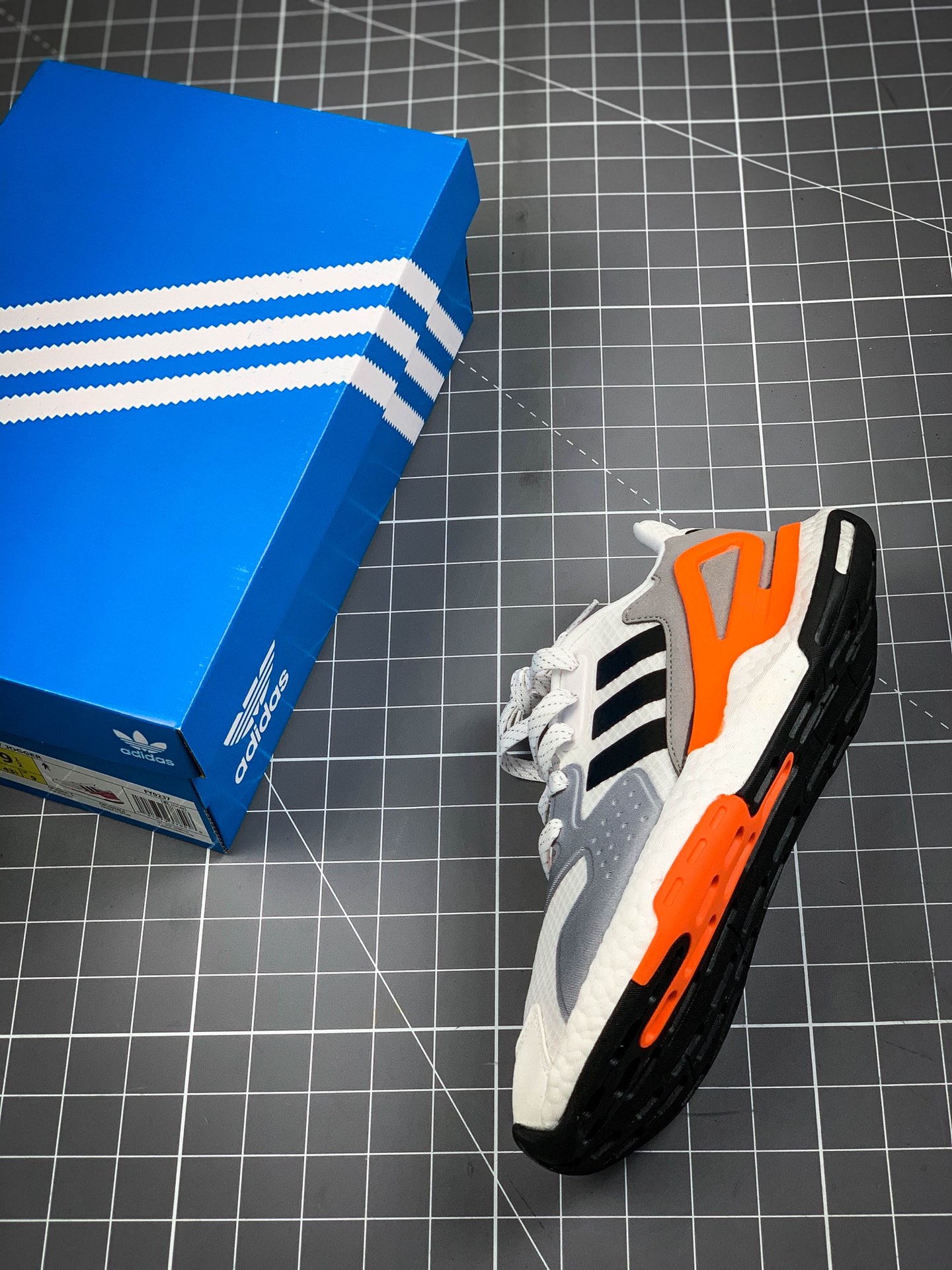 200 阿迪达斯日行者跑步运动鞋 FY3012 adidas orginals Day Jogger441