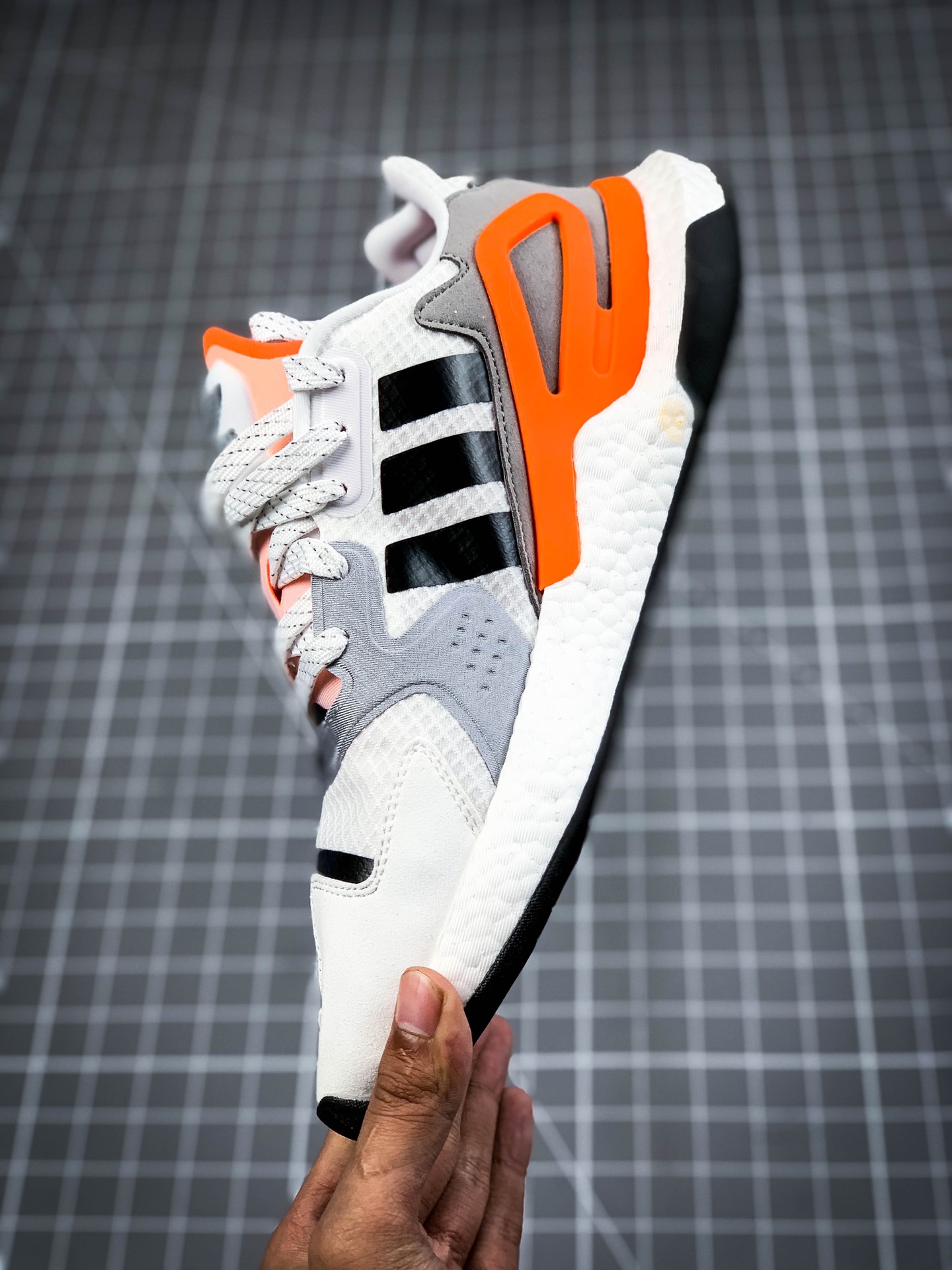 200 阿迪达斯日行者跑步运动鞋 FY3012 adidas orginals Day Jogger441