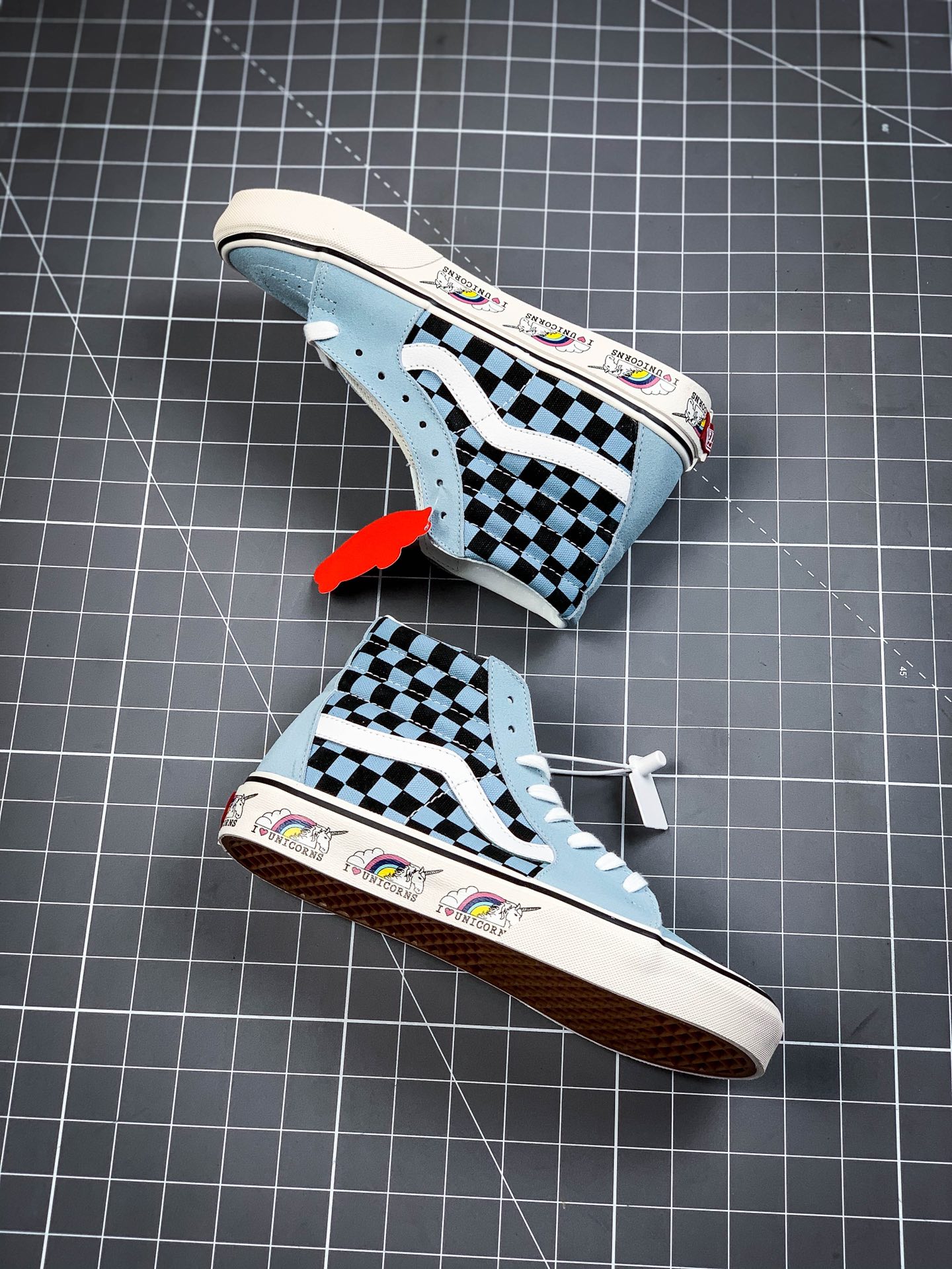 160 独角兽 #万斯 #Vans 浅蓝色  蓝白色SK8系列 卡通涂鸦 网红元素 独角兽再度来袭 Vans Sk8-Hi Unicorn 万斯 VN0A5HXV505