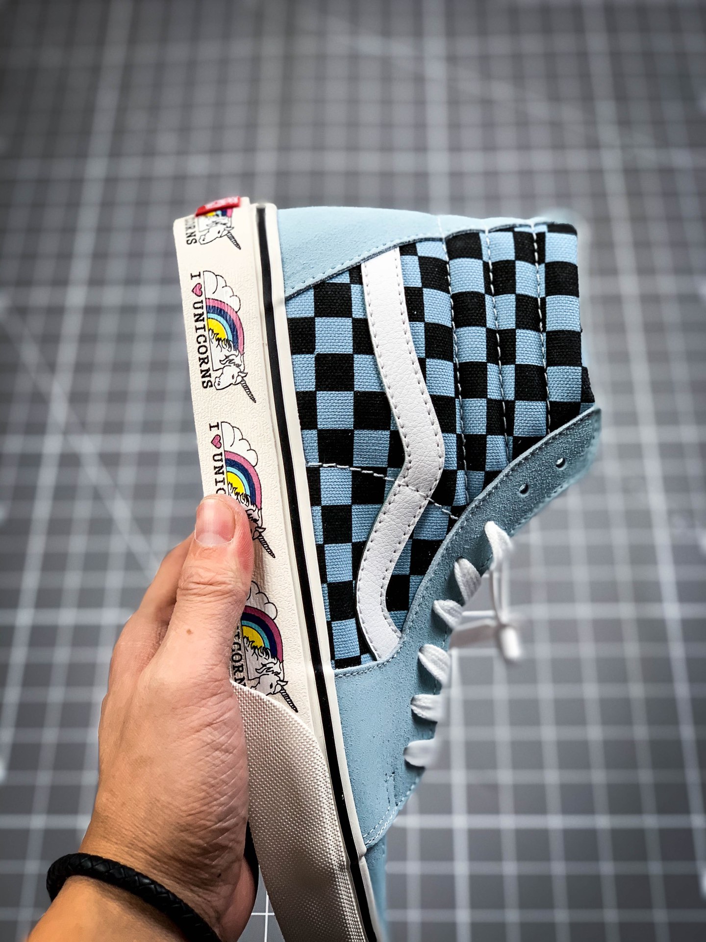 160 独角兽 #万斯 #Vans 浅蓝色  蓝白色SK8系列 卡通涂鸦 网红元素 独角兽再度来袭 Vans Sk8-Hi Unicorn 万斯 VN0A5HXV505