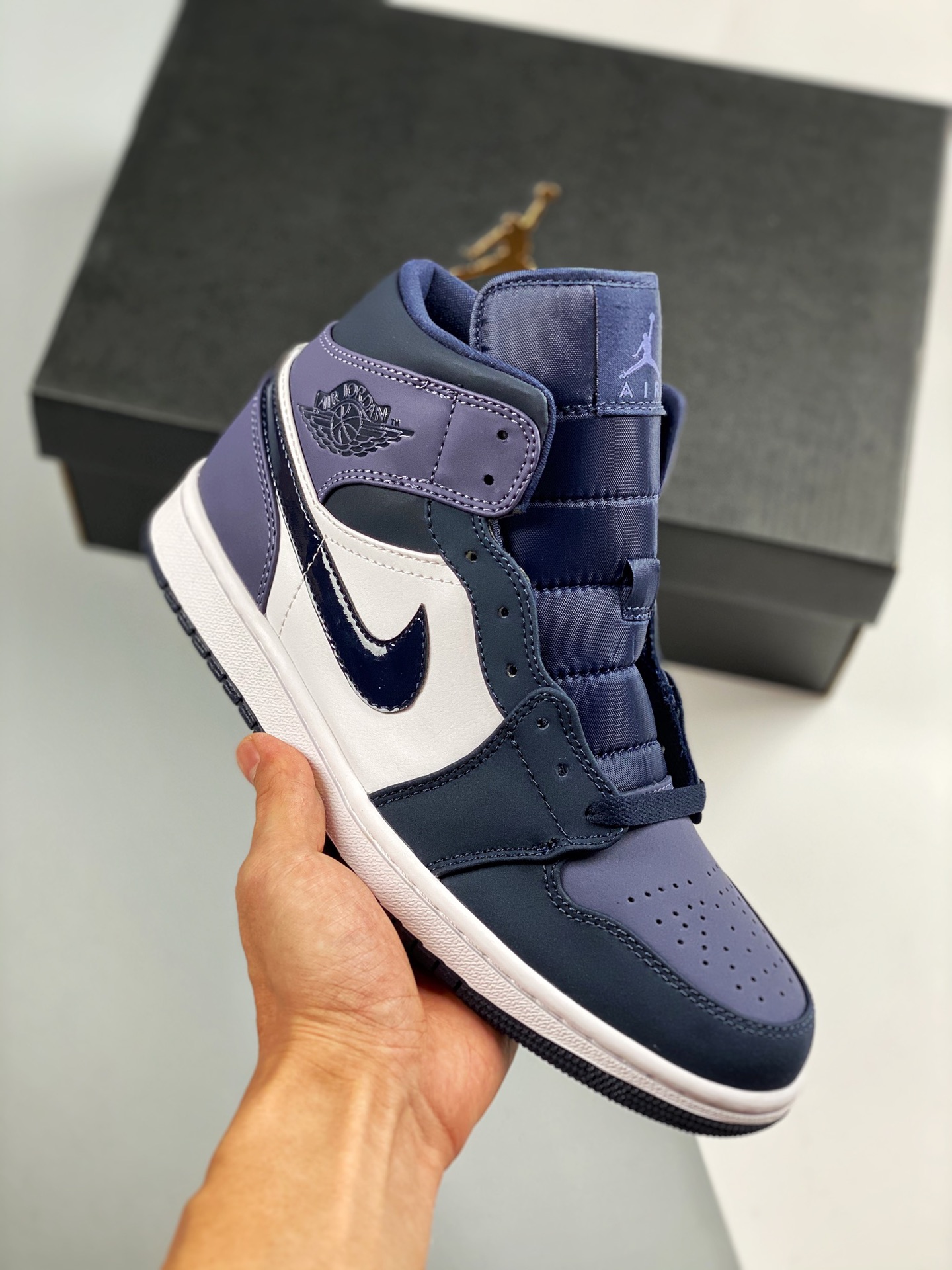 Nivel de zapatos desnudos originales, el producto de la más alta artesanía en el mercado 💯 Air Jordan 1 Mid Thunder Pu…