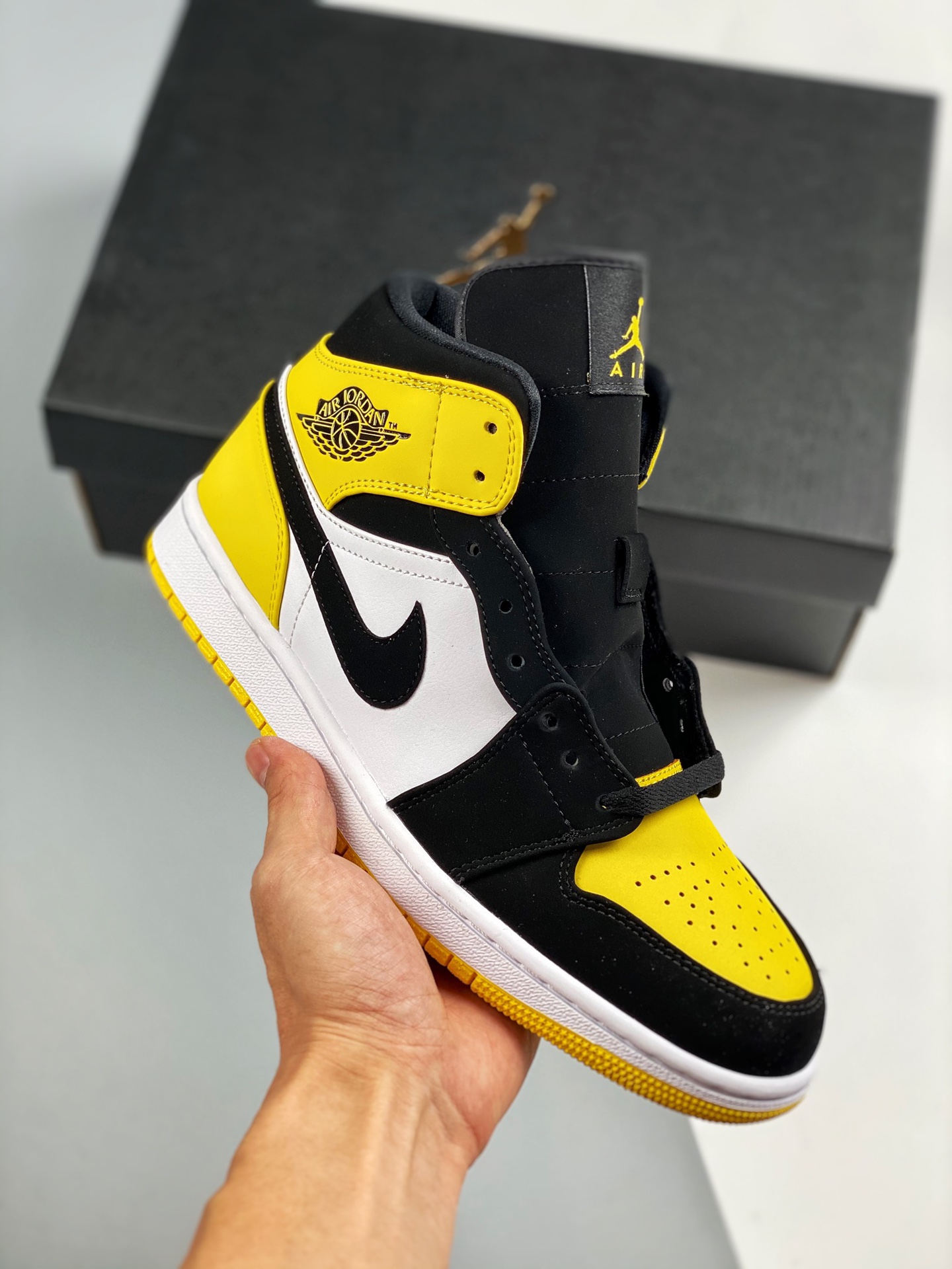 Nivel de zapatos desnudos originales, el producto de la más alta artesanía en el mercado 💯 Air Jordan 1 Mid Pikachu/ne…