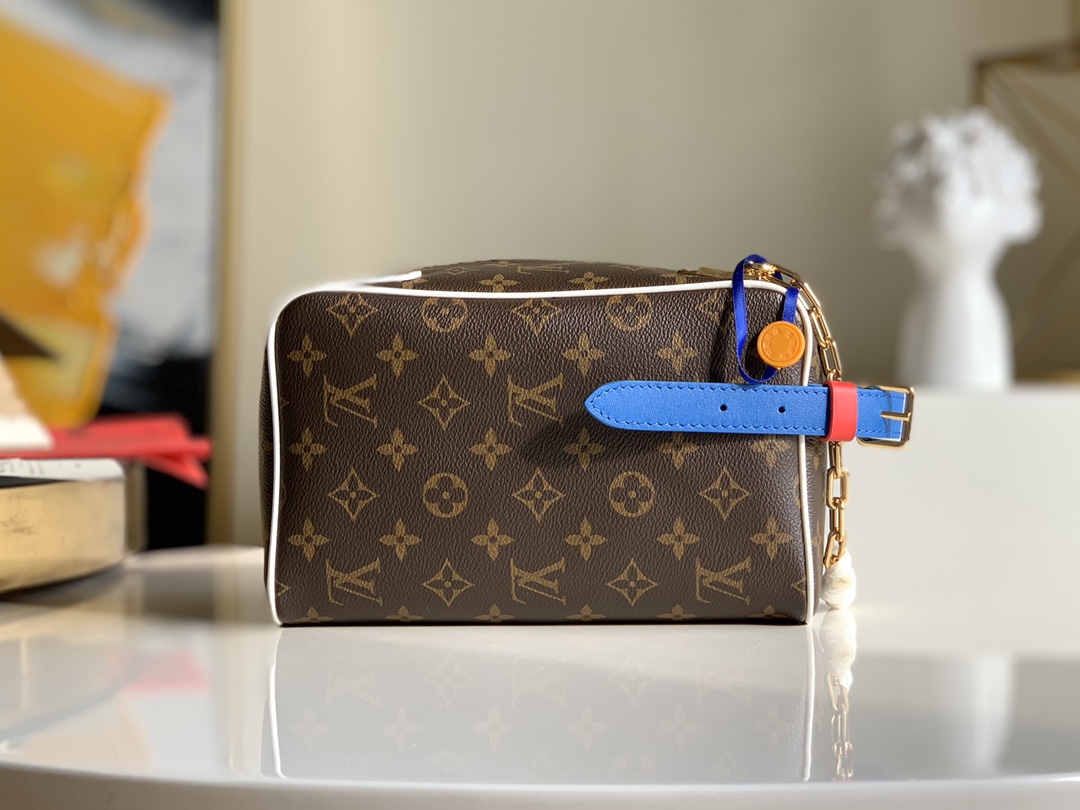 NO:396667,【Exclusive real photo M85149】NBA co-branded capsule series M85149 flower toiletries bag Size 23x15x14cm T.,LV [original leather],louis vuitton19860909【独家实拍M85149】 NBA联名胶囊系列 M85149花料洗漱包 尺寸23x15x14cm T.,LV【原厂皮】,louis vuitton,Bag