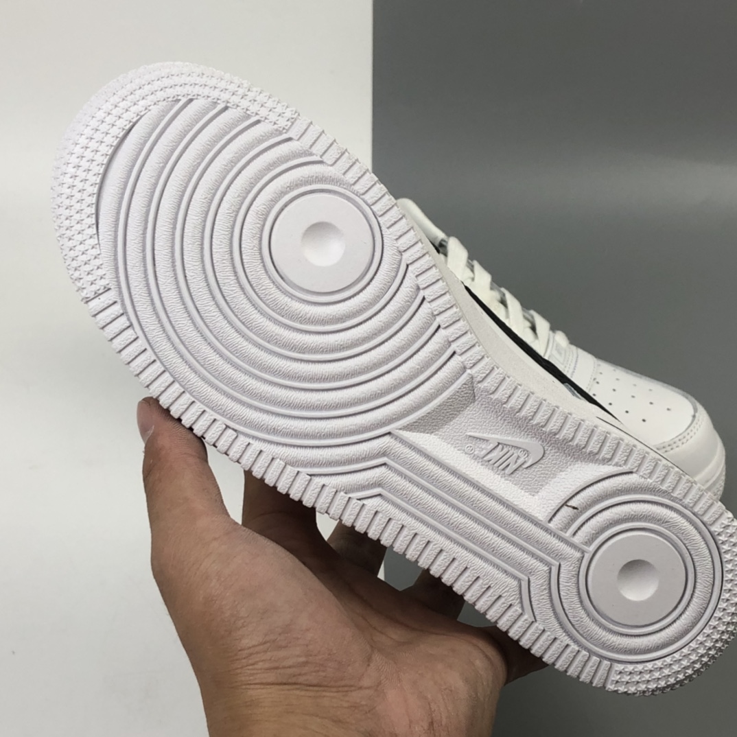 180 Nike M AF 1-1 UPSTEP 空军一号低帮 白黑勾 CT7724-100