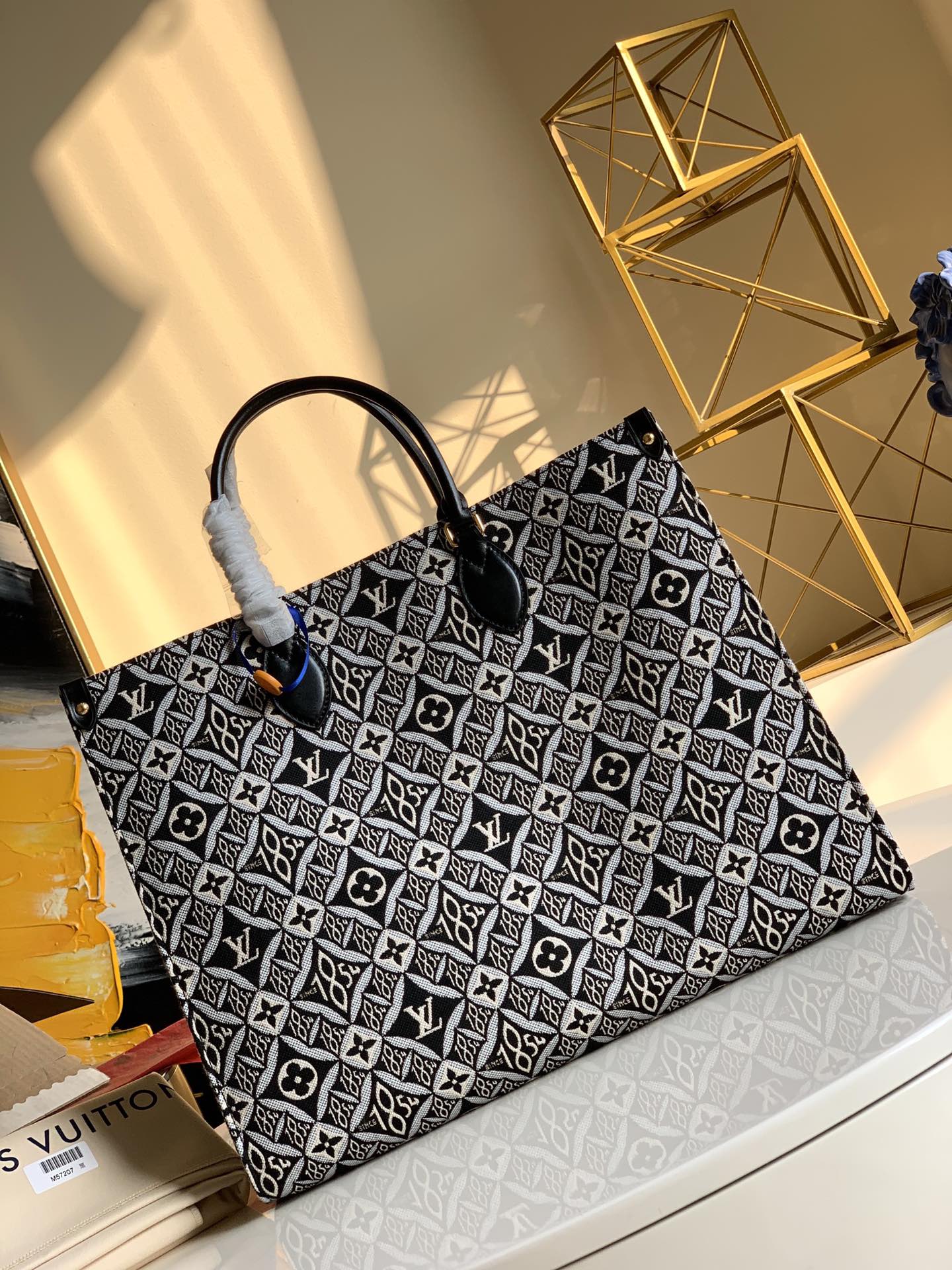 Louis Vuitton LV Onthego Bags Handbags Black Printing Mini M57207