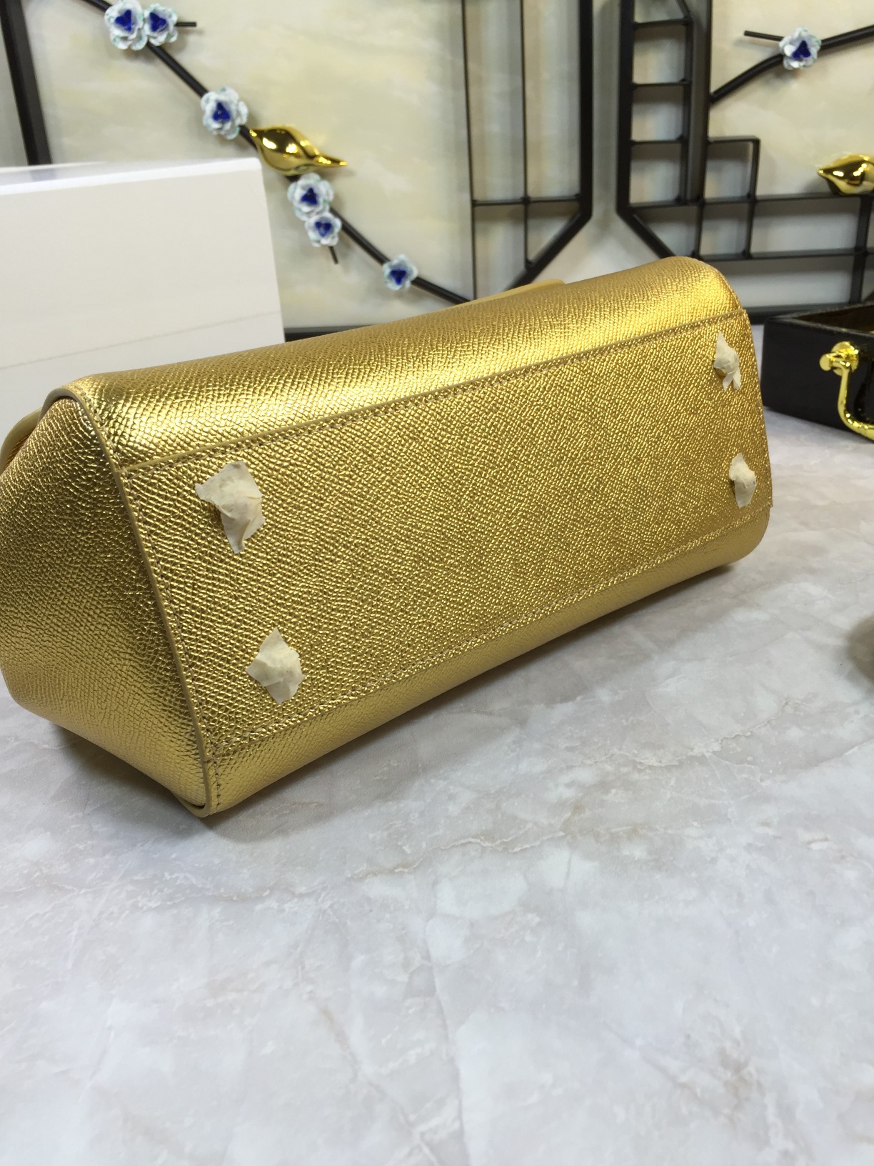 Luxury Platinum Gift Bags: Imported Palm-Grained Pelts with Original Hardware and Belts - 图片 6