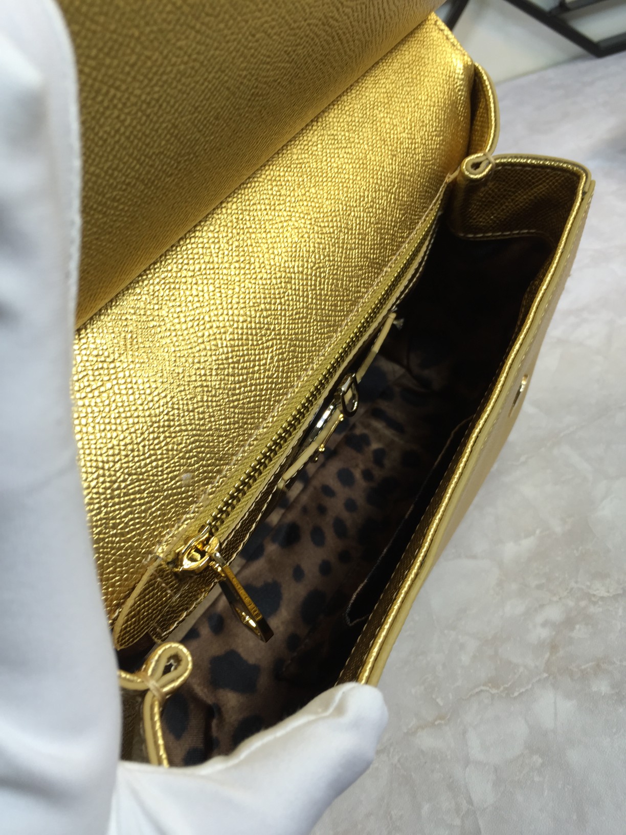 Luxury Platinum Gift Bags: Imported Palm-Grained Pelts with Original Hardware and Belts - 图片 8