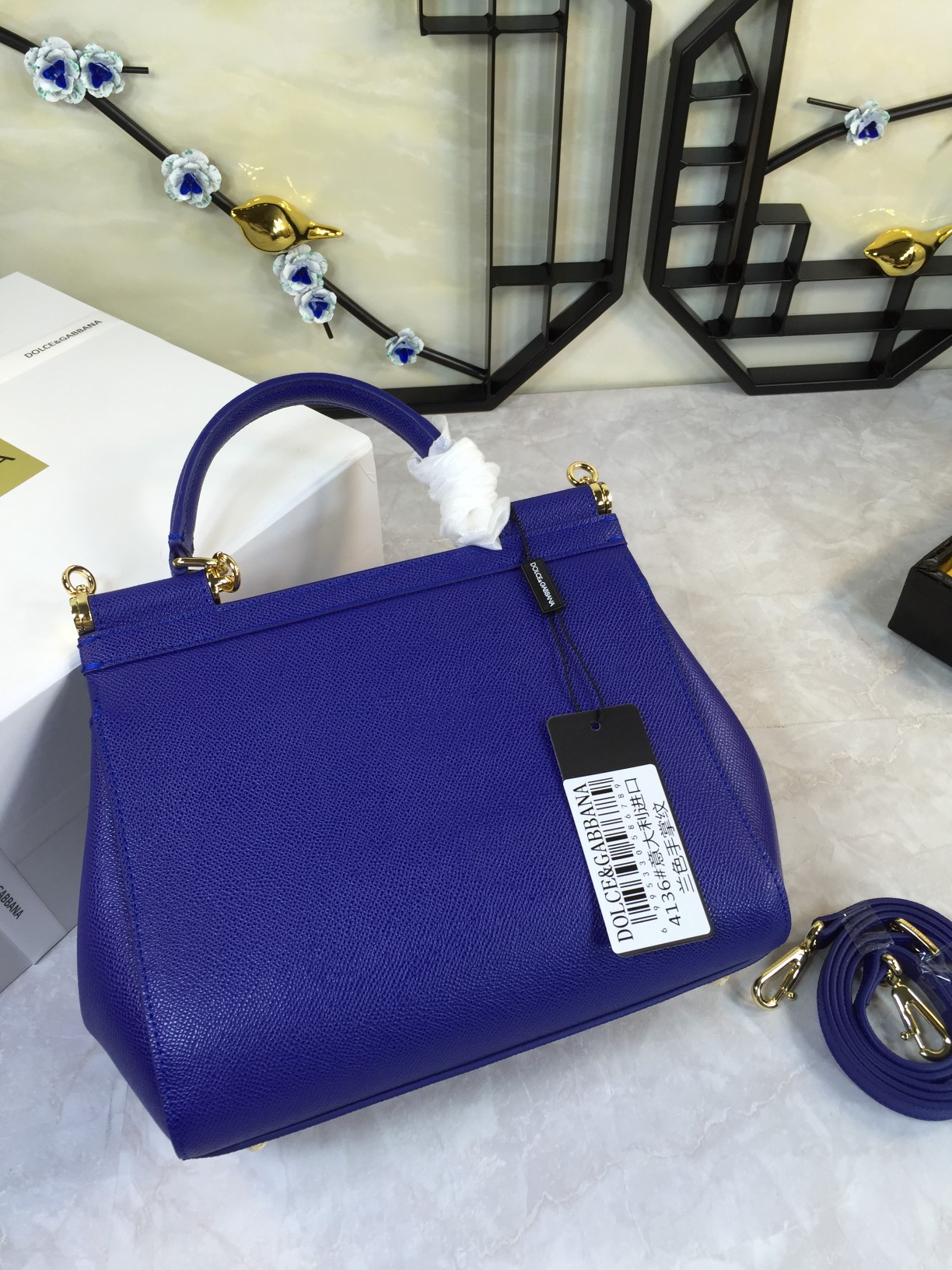 Luxury Platinum Gift Bags with Imported Palm-Grained Pelts and Original Hardware - 图片 5