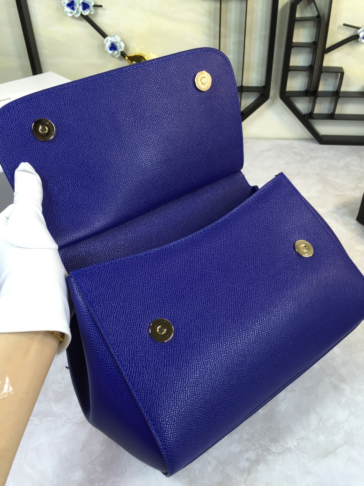 Luxury Platinum Gift Bags with Imported Palm-Grained Pelts and Original Hardware - 图片 7