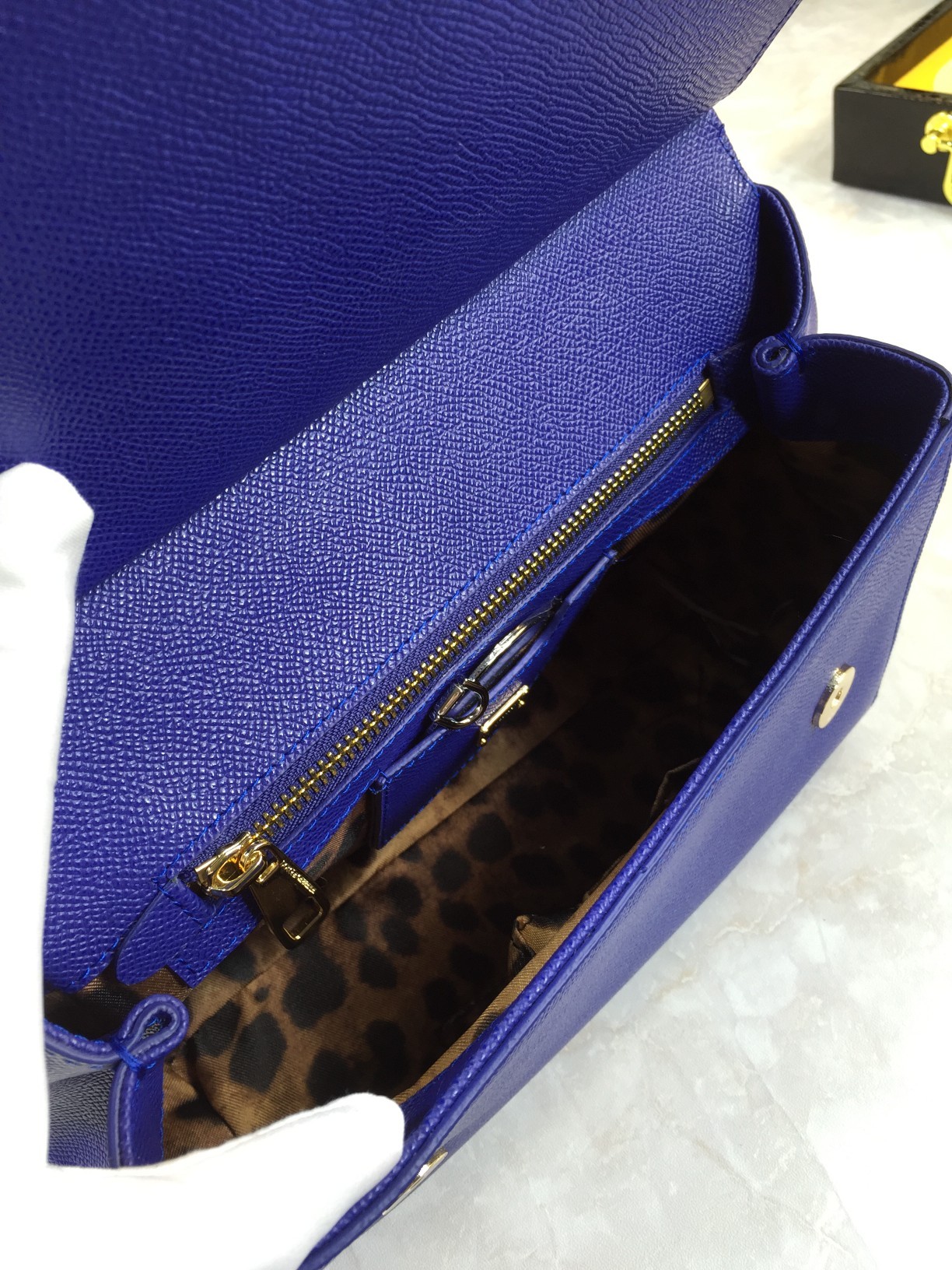 Luxury Platinum Gift Bags with Imported Palm-Grained Pelts and Original Hardware - 图片 8