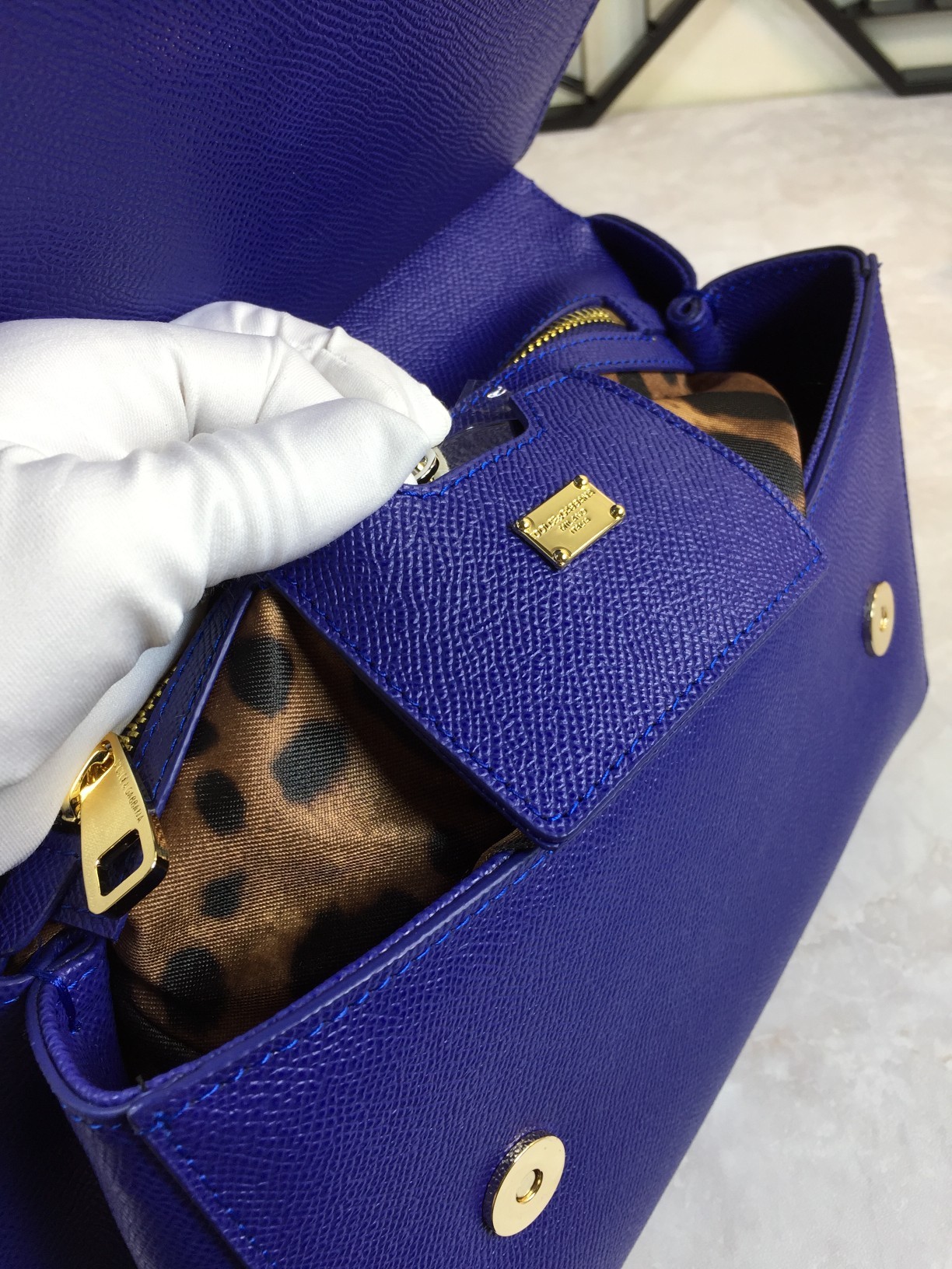 Luxury Platinum Gift Bags with Imported Palm-Grained Pelts and Original Hardware - 图片 9