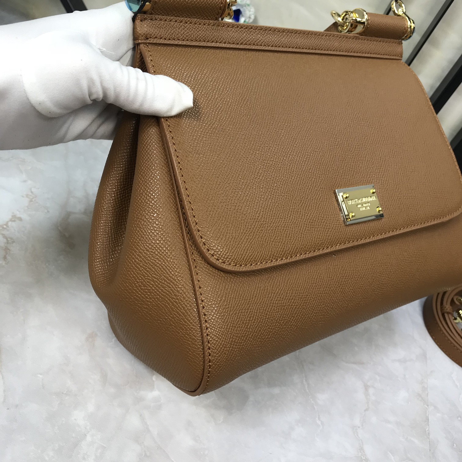 Luxury Platinum Gift Bags with Imported Palm-Grained Pelts and Original Hardware - 图片 4