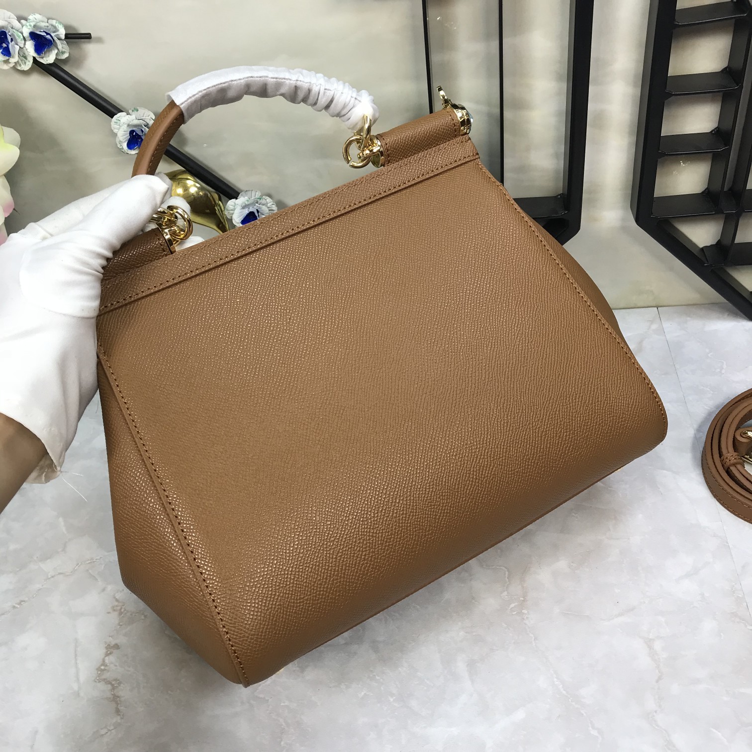 Luxury Platinum Gift Bags with Imported Palm-Grained Pelts and Original Hardware - 图片 5