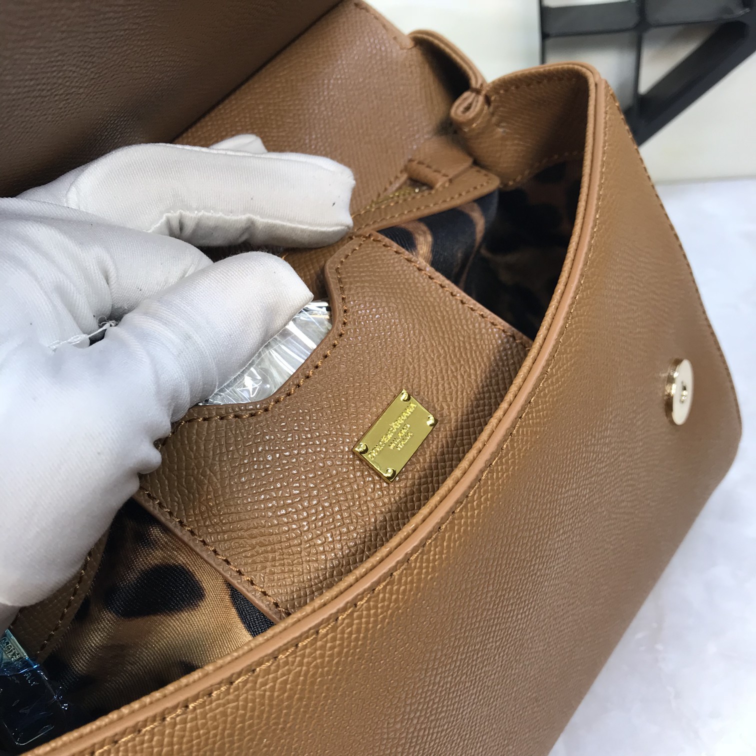 Luxury Platinum Gift Bags with Imported Palm-Grained Pelts and Original Hardware - 图片 9