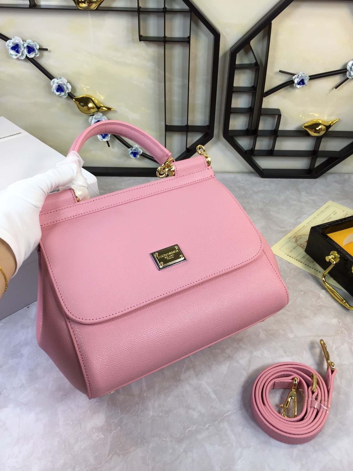 Luxury Platinum Gift Bags with Imported Palm-Grained Pelts and Original Hardware - 图片 9