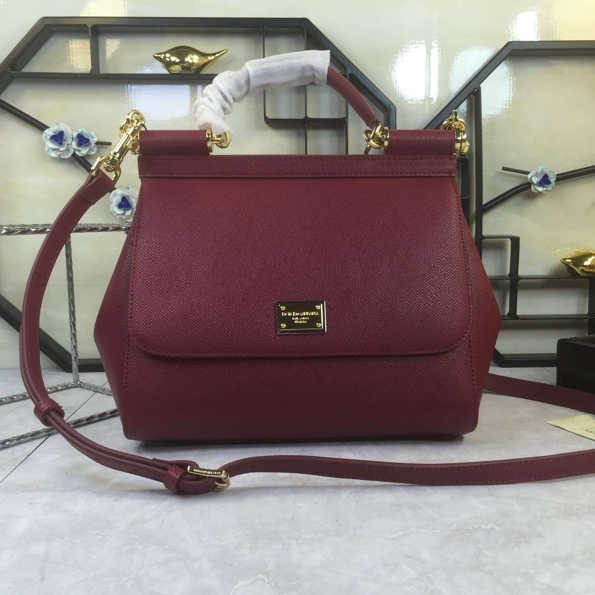 Luxury Platinum Gift Bags with Imported Palm-Grained Pelts and Original Hardware