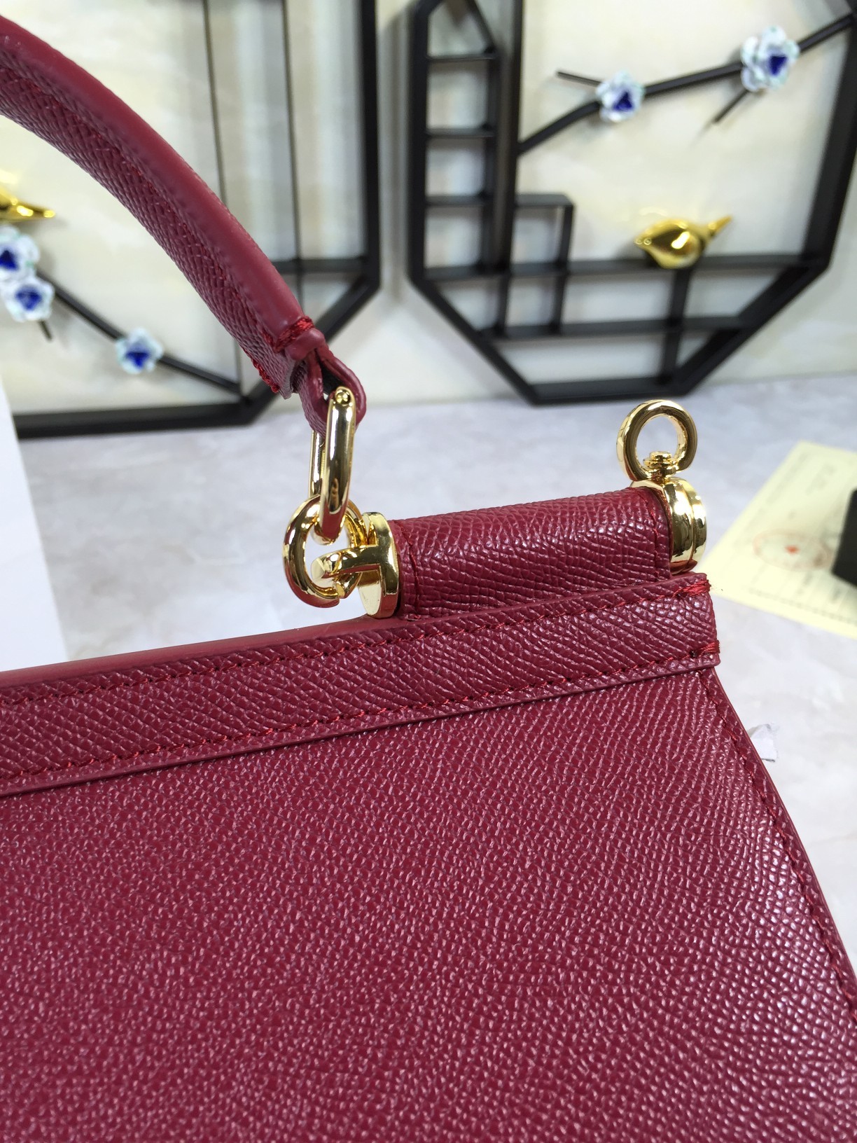 Luxury Platinum Gift Bags with Imported Palm-Grained Pelts and Original Hardware - 图片 2