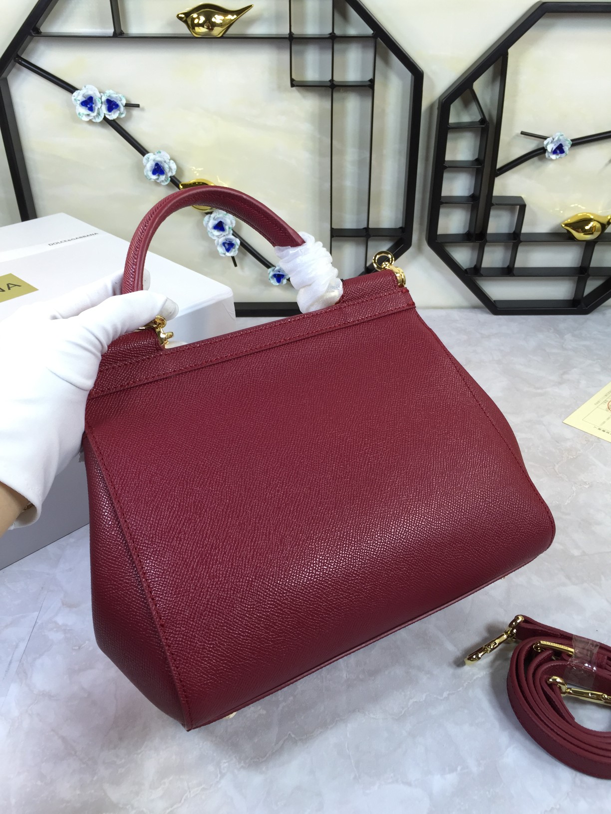 Luxury Platinum Gift Bags with Imported Palm-Grained Pelts and Original Hardware - 图片 5