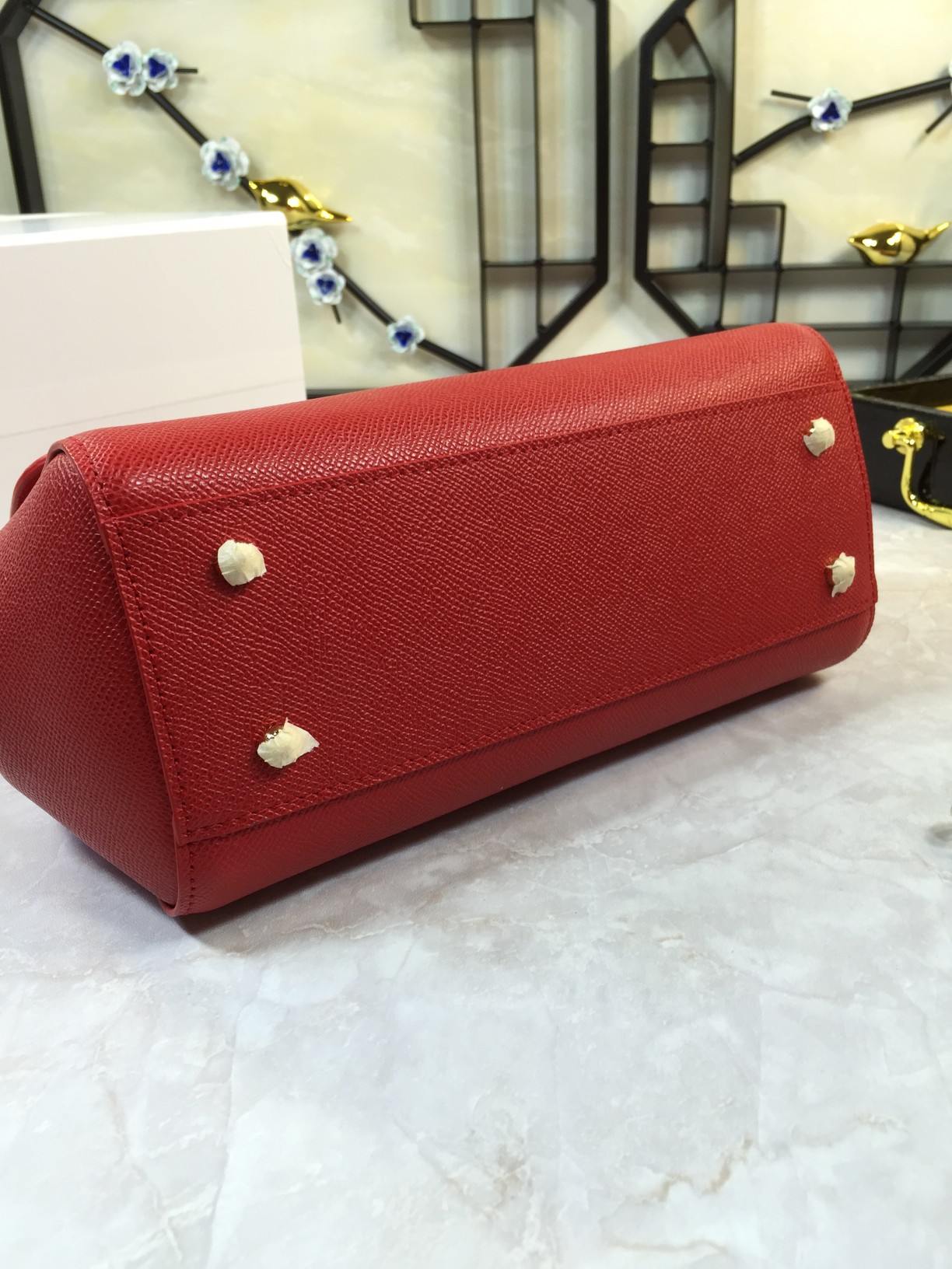 Luxurious Platinum Gift Bags with Imported Palm-Grained Pelts and Original Hardware - 图片 6