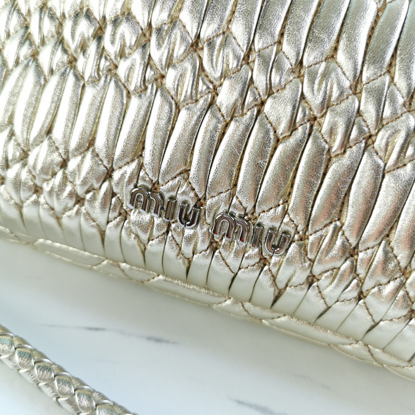 MIUMIU缪缪小提花皱褶凸纹压花钻石链条包5BD233