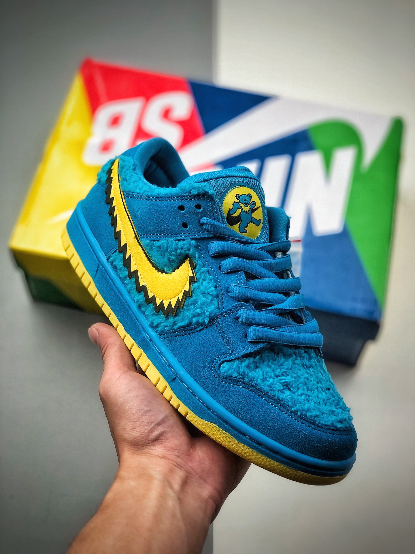 Double 11 special price SB skate shoes Five Bears Dancing Bears Fuzzy 'Bear Fur' NIKE SB DUNK LOW PRO QS rele…