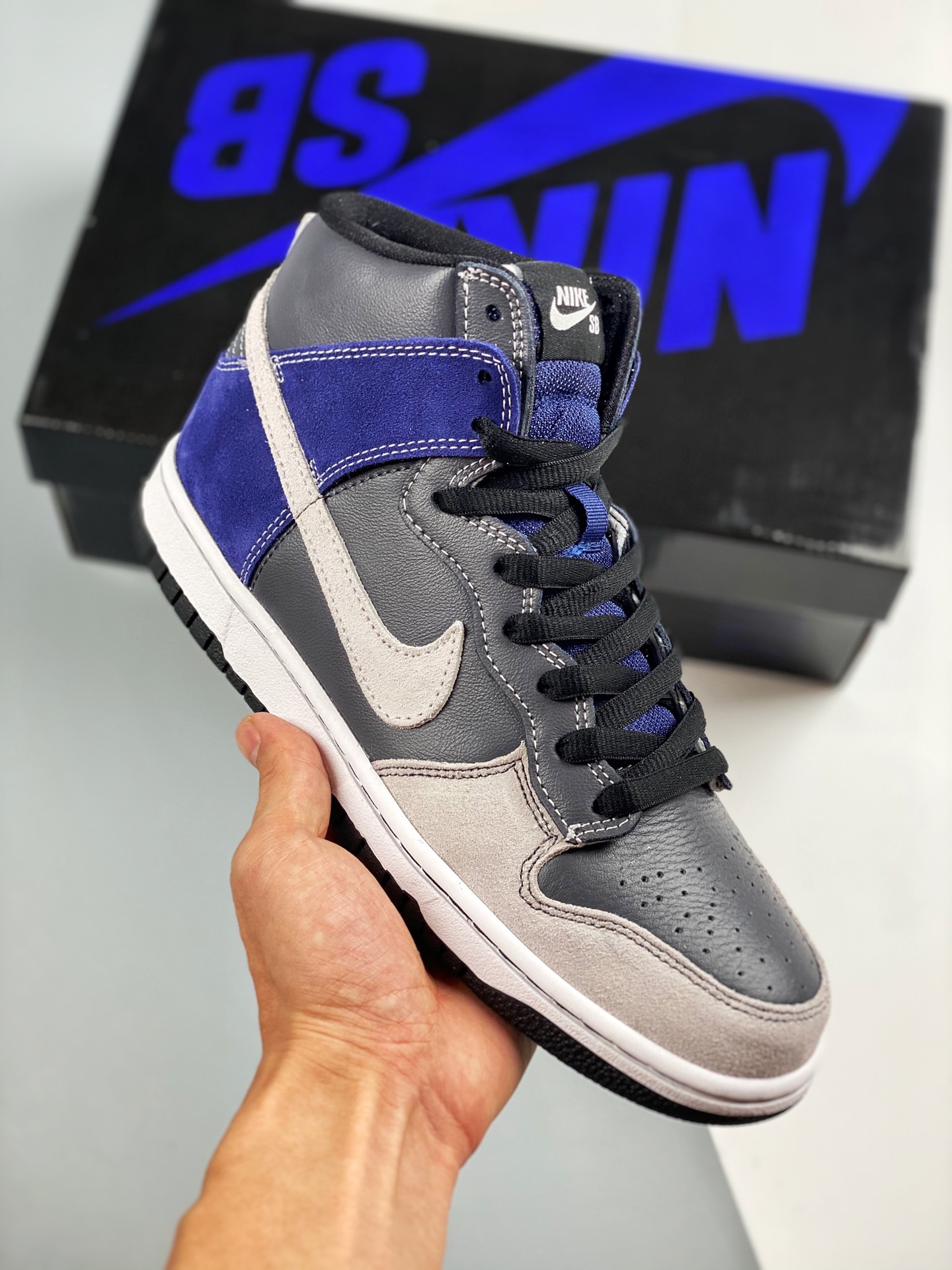 Nk Dunk High SB "un-Futuras", primera generación de hueso / color gris, blanco y azul. Nivel de empresa origi…