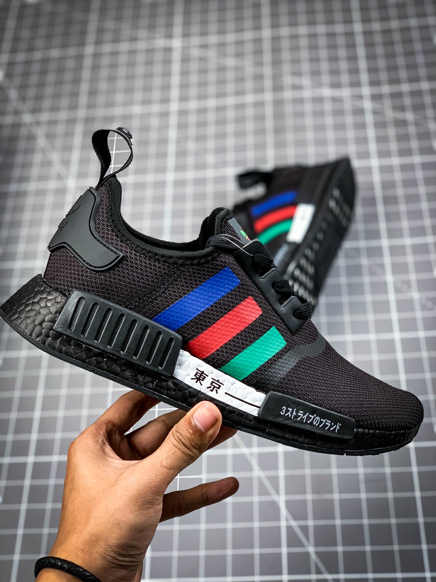 200 Adidas NMD _R1 虎扑版本 专柜同步FV9021