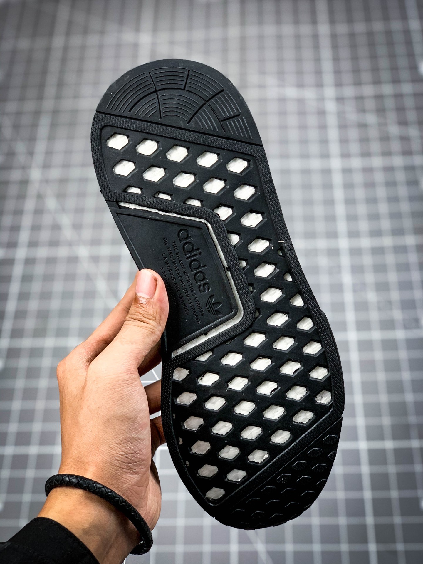200 Adidas NMD _R1 虎扑版本 专柜同步FV9021