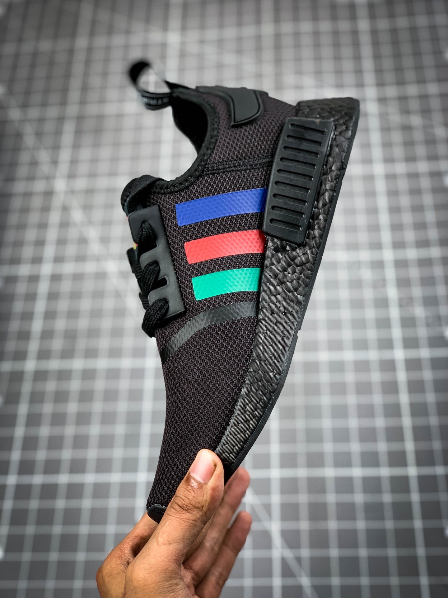 200 Adidas NMD _R1 虎扑版本 专柜同步FV9021