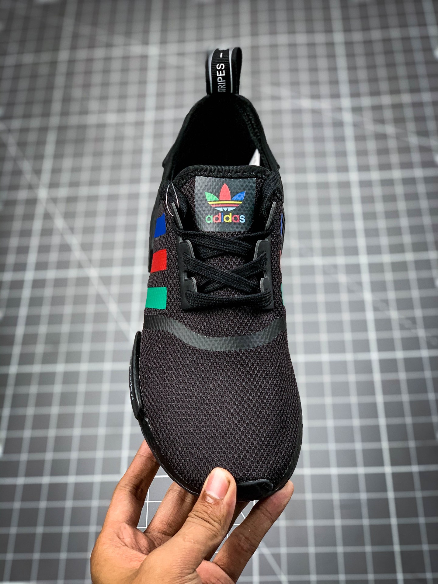 200 Adidas NMD _R1 虎扑版本 专柜同步FV9021