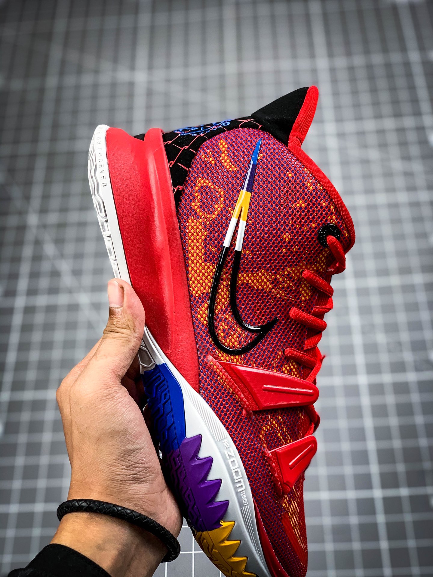 220 【公司级 欧文篮球鞋系列】耐克/NIKE  欧文7代篮球鞋 红  货号：DC0588-600