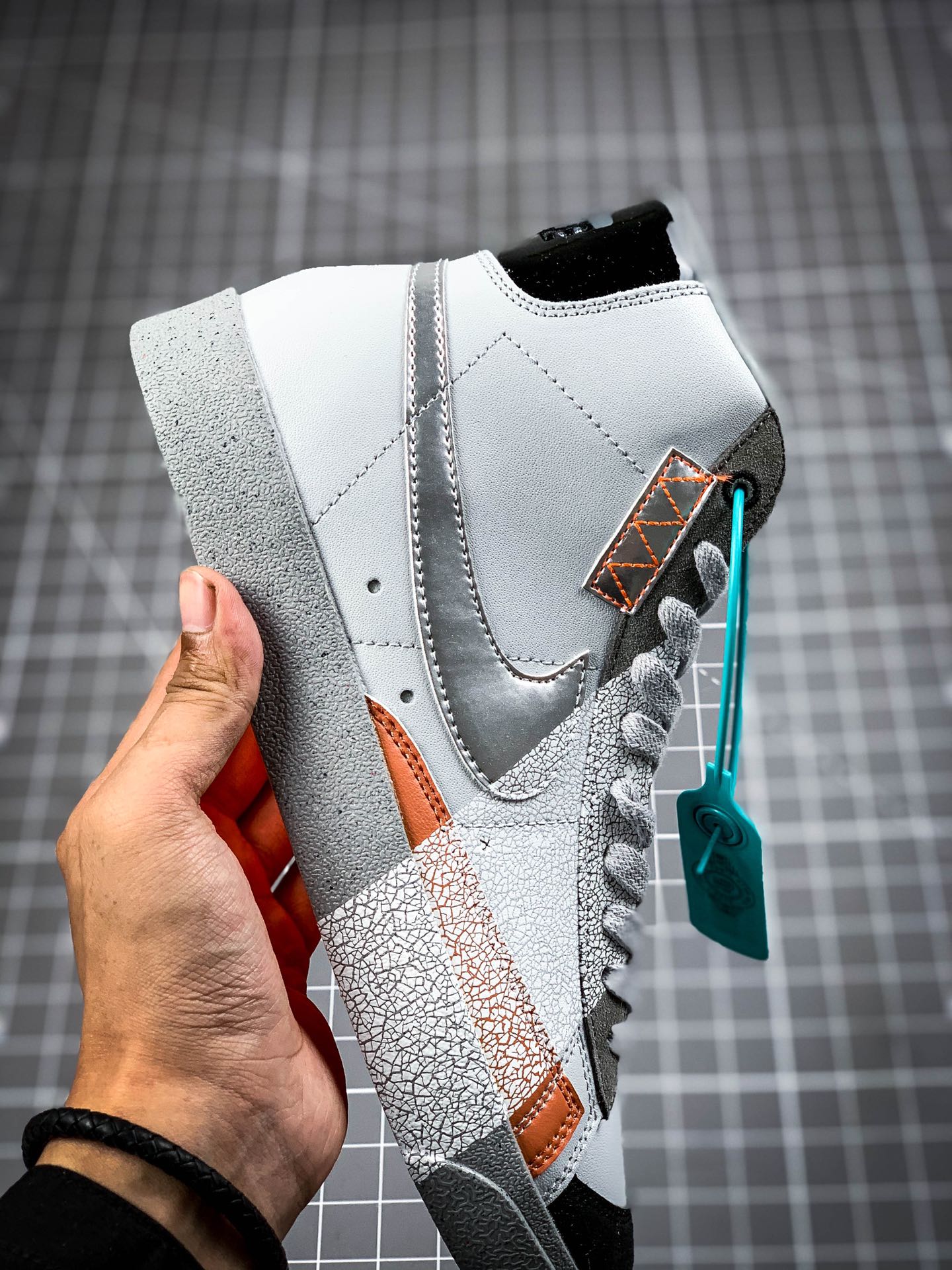 200  耐克 开拓者 这款以上海为主题的Blazer Mid 77 Vintage DC9170-001