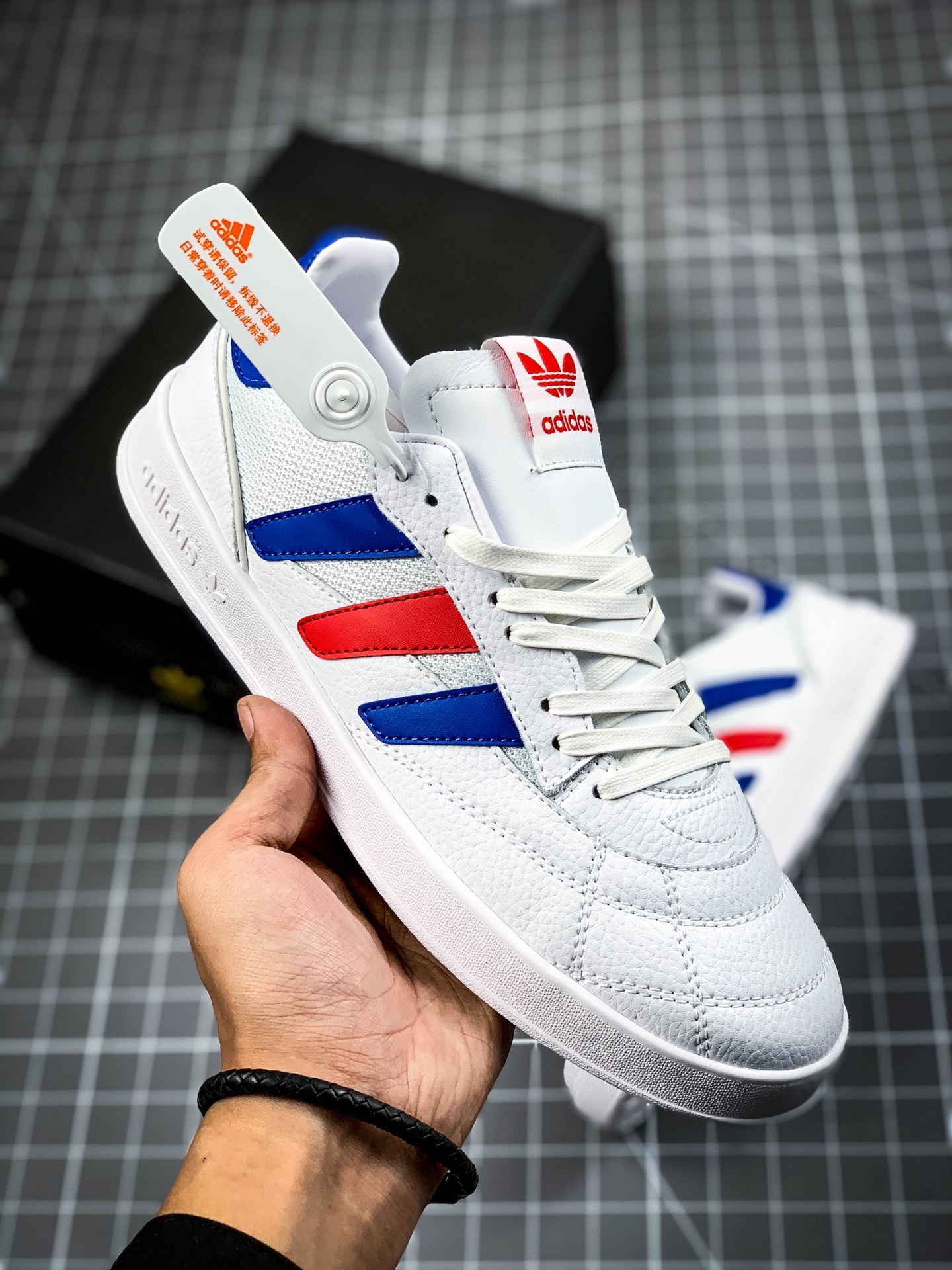 180 Adidas Sobakov P94  三叶草板鞋 韩版休闲小白鞋  EE6363