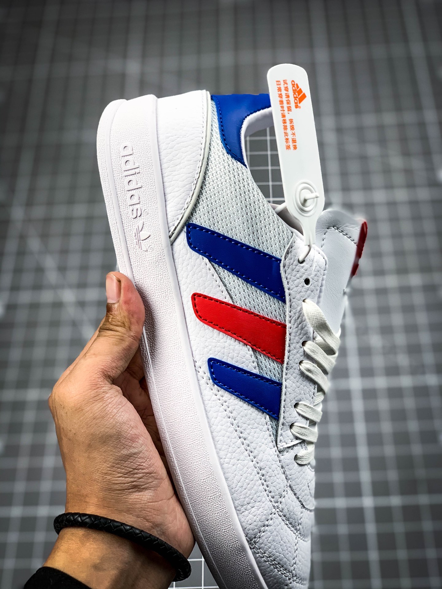 180 Adidas Sobakov P94  三叶草板鞋 韩版休闲小白鞋  EE6363