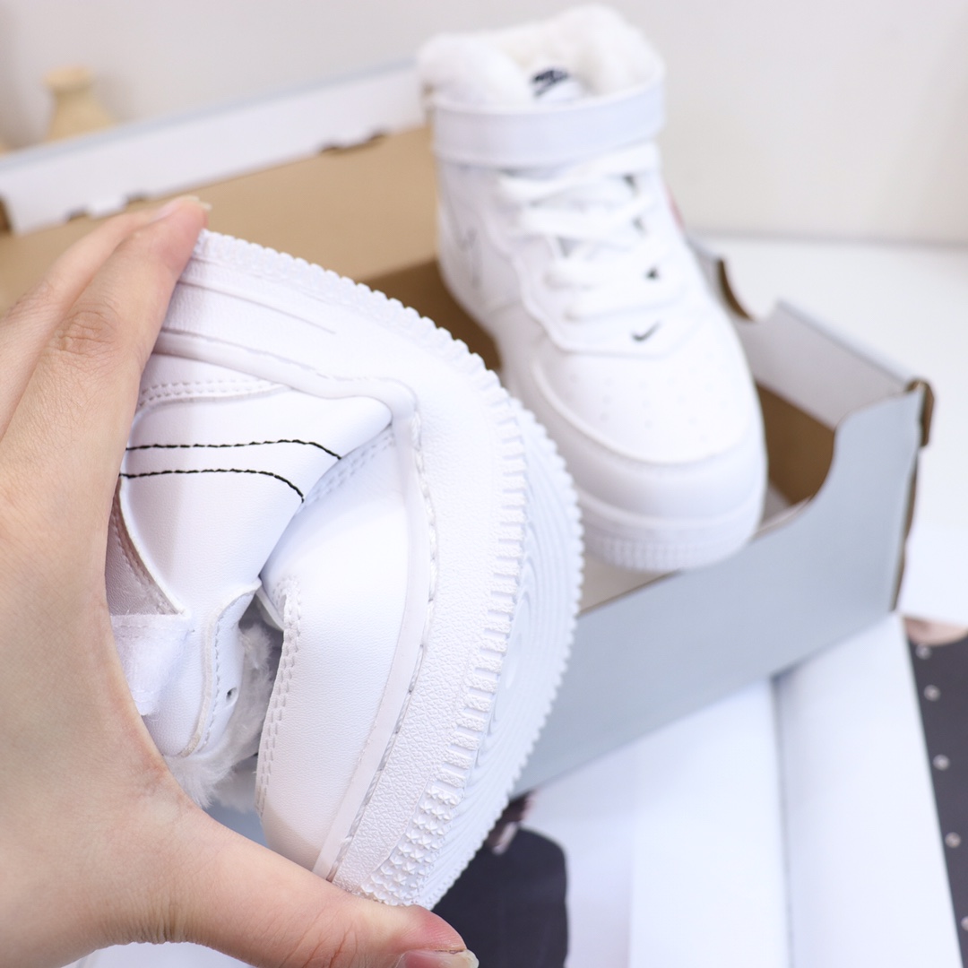 图片[9]-，号码26-37 ＮＫ加绒空军一号高帮童鞋 空军系列的高颜值，注定备受追捧！ 趣味十足，尽显潮流气息。💯运动感十足的AF1搭配青春系的颜色，清新帅气阳光朝气！非常适合活泼爱动的宝宝！除了鞋头没有加绒全鞋加绒✅鞋垫也是加绒🦶-选品中心