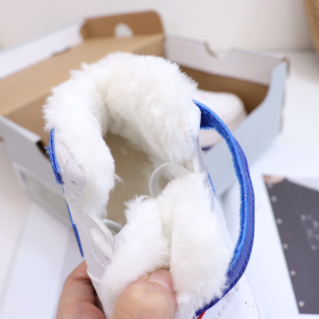 图片[8]-，号码26-37 ＮＫ加绒空军一号高帮童鞋 空军系列的高颜值，注定备受追捧！ 趣味十足，尽显潮流气息。💯运动感十足的AF1搭配青春系的颜色，清新帅气阳光朝气！非常适合活泼爱动的宝宝！除了鞋头没有加绒全鞋加绒✅鞋垫也是加绒🦶-选品中心