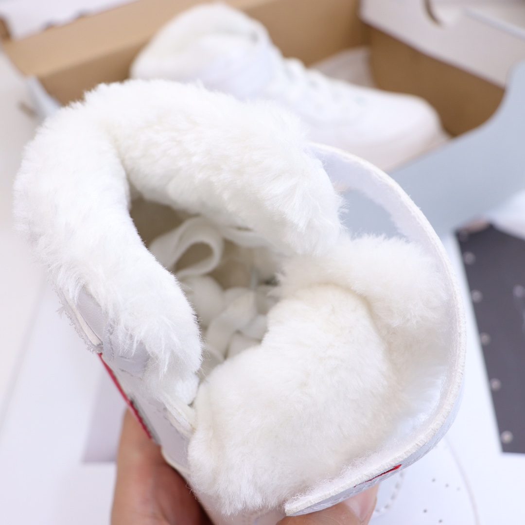 图片[8]-，号码26-37 ＮＫ加绒空军一号高帮童鞋 空军系列的高颜值，注定备受追捧！ 趣味十足，尽显潮流气息。💯运动感十足的AF1搭配青春系的颜色，清新帅气阳光朝气！非常适合活泼爱动的宝宝！除了鞋头没有加绒全鞋加绒✅鞋垫也是加绒🦶-选品中心