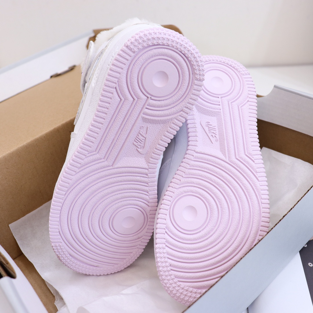 图片[6]-，号码26-37 ＮＫ加绒空军一号高帮童鞋 空军系列的高颜值，注定备受追捧！ 趣味十足，尽显潮流气息。💯运动感十足的AF1搭配青春系的颜色，清新帅气阳光朝气！非常适合活泼爱动的宝宝！除了鞋头没有加绒全鞋加绒✅鞋垫也是加绒🦶-选品中心