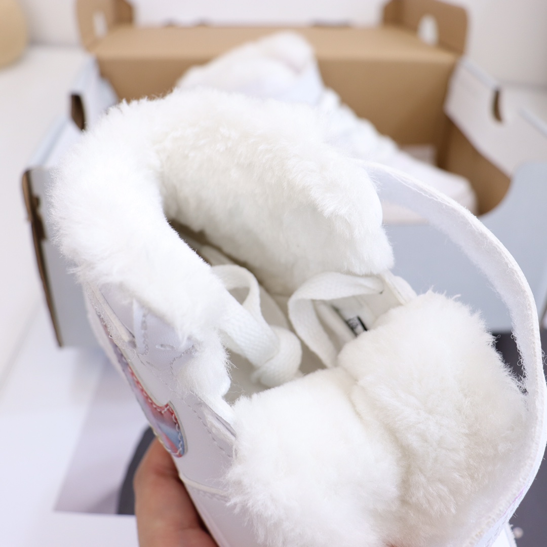 图片[8]-，号码26-37 ＮＫ加绒空军一号高帮童鞋 空军系列的高颜值，注定备受追捧！ 趣味十足，尽显潮流气息。💯运动感十足的AF1搭配青春系的颜色，清新帅气阳光朝气！非常适合活泼爱动的宝宝！除了鞋头没有加绒全鞋加绒✅鞋垫也是加绒🦶-选品中心