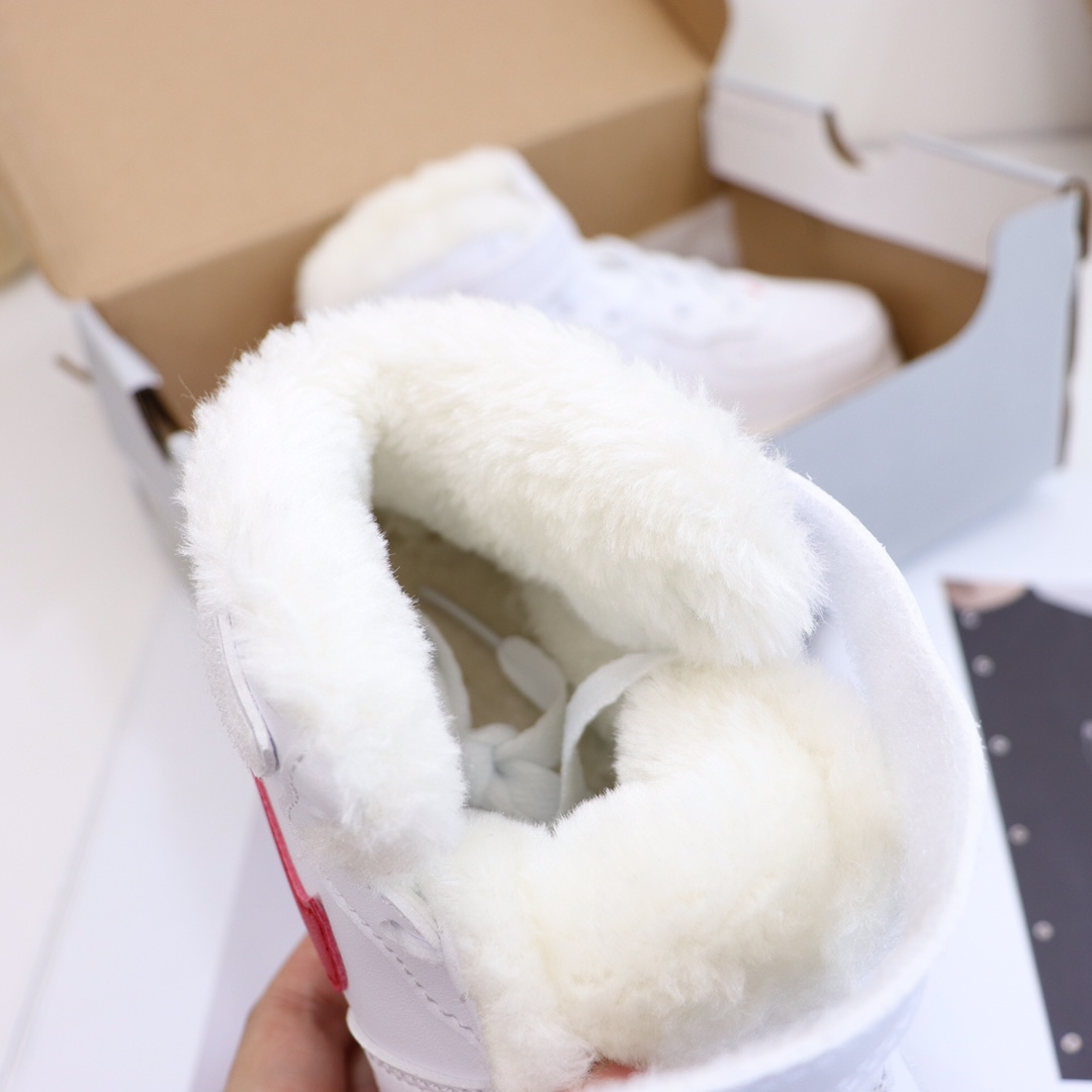 图片[8]-，号码26-37 ＮＫ加绒空军一号高帮童鞋 空军系列的高颜值，注定备受追捧！ 趣味十足，尽显潮流气息。💯运动感十足的AF1搭配青春系的颜色，清新帅气阳光朝气！非常适合活泼爱动的宝宝！除了鞋头没有加绒全鞋加绒✅鞋垫也是加绒🦶-选品中心