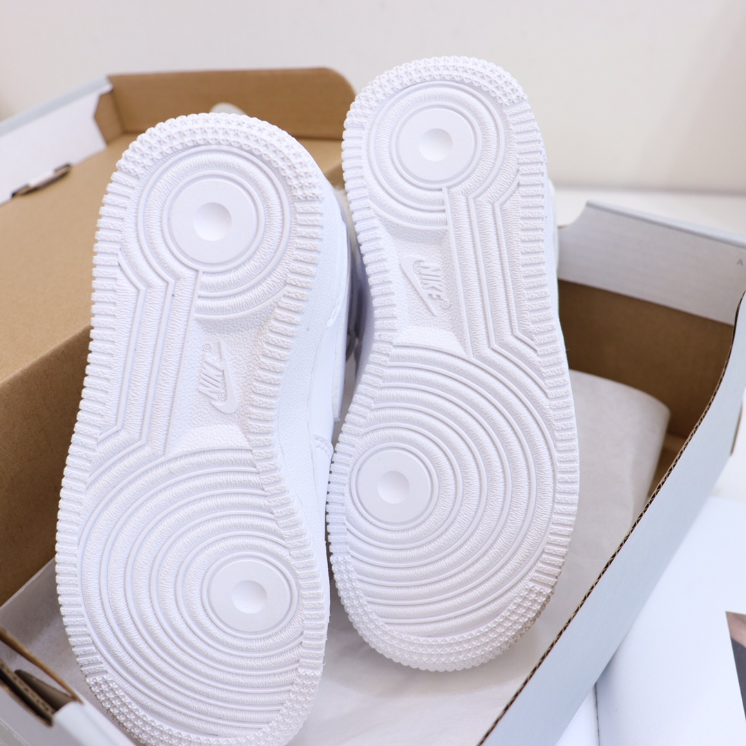 图片[6]-，号码26-37 ＮＫ加绒空军一号高帮童鞋 空军系列的高颜值，注定备受追捧！ 趣味十足，尽显潮流气息。💯运动感十足的AF1搭配青春系的颜色，清新帅气阳光朝气！非常适合活泼爱动的宝宝！除了鞋头没有加绒全鞋加绒✅鞋垫也是加绒🦶-选品中心