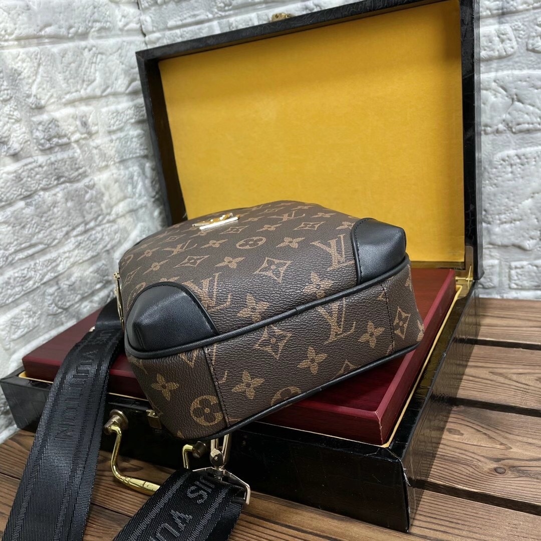 型号:33118-121🉐➕顶级工艺+原厂五金♨️🎀💟🌟细密精致⚠️🌀🌈简约别致💓在设计中,早已成为时尚
