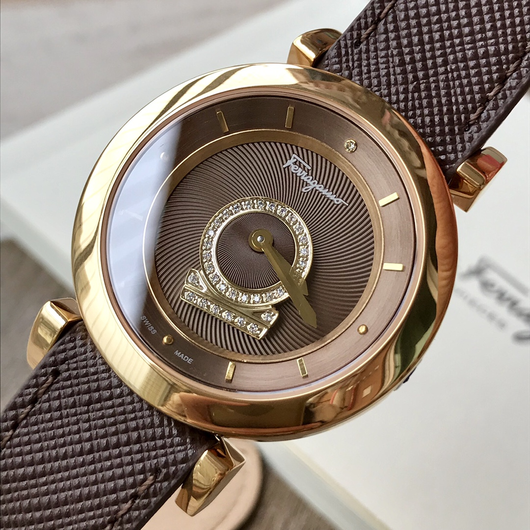 菲拉格慕FQ4石英女表