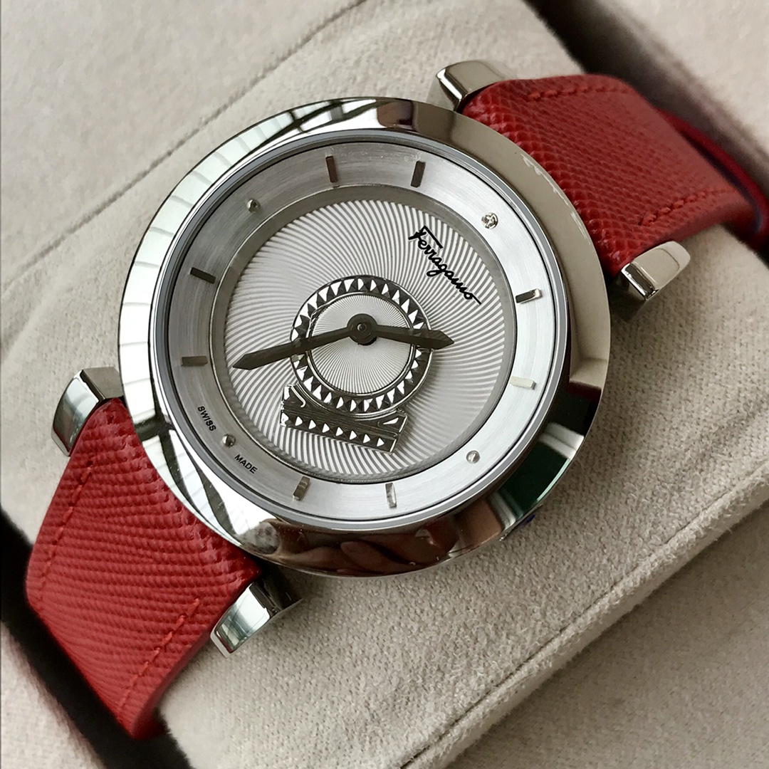 菲拉格慕FQ4石英女表