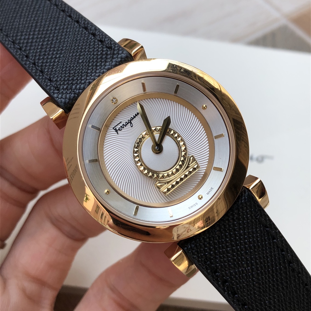 菲拉格慕FQ4石英女表