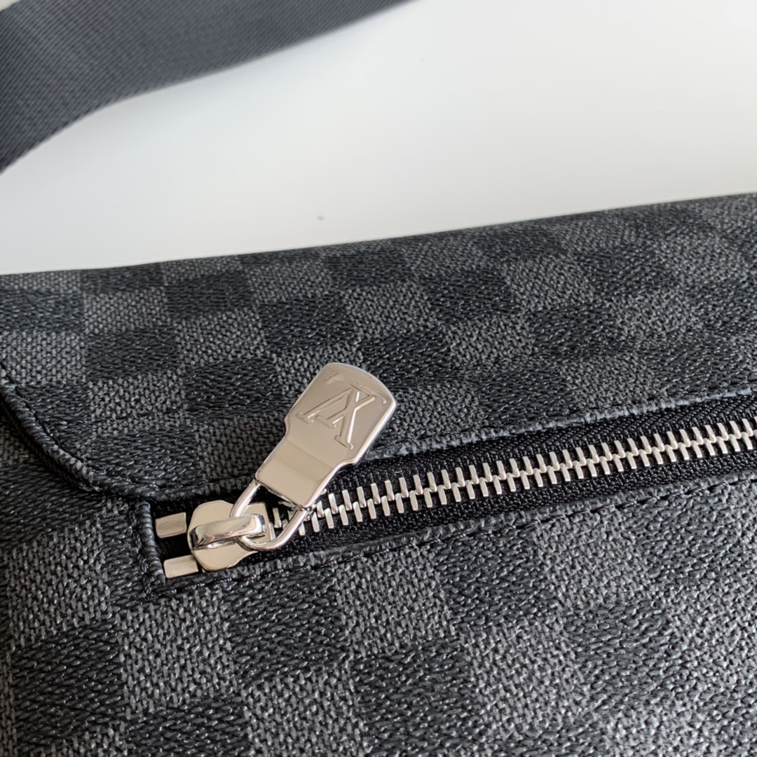 Louis Vuitton LV District 中号邮差包 N40350