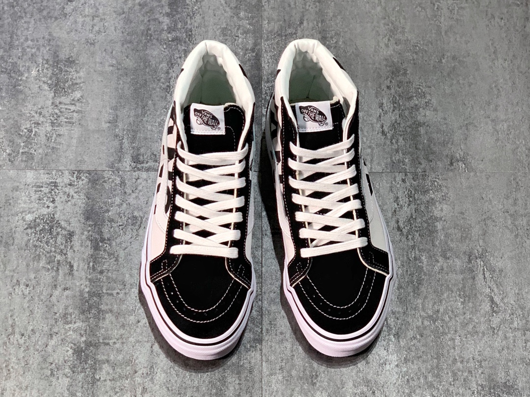 160 Vans SK8-Hi 高帮字母Logo 经典黑白搭配鞋身VANS字母印花 VN0A2XSBQW7